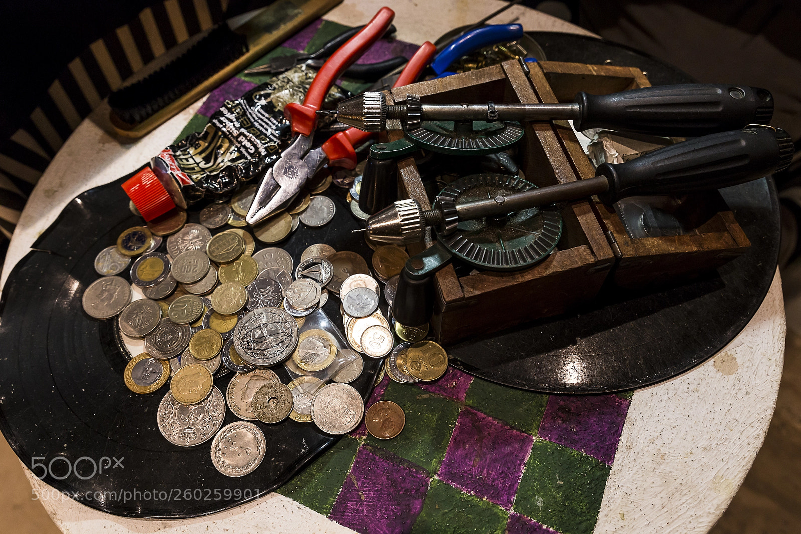 Canon EOS 6D sample photo. Coin carving photography