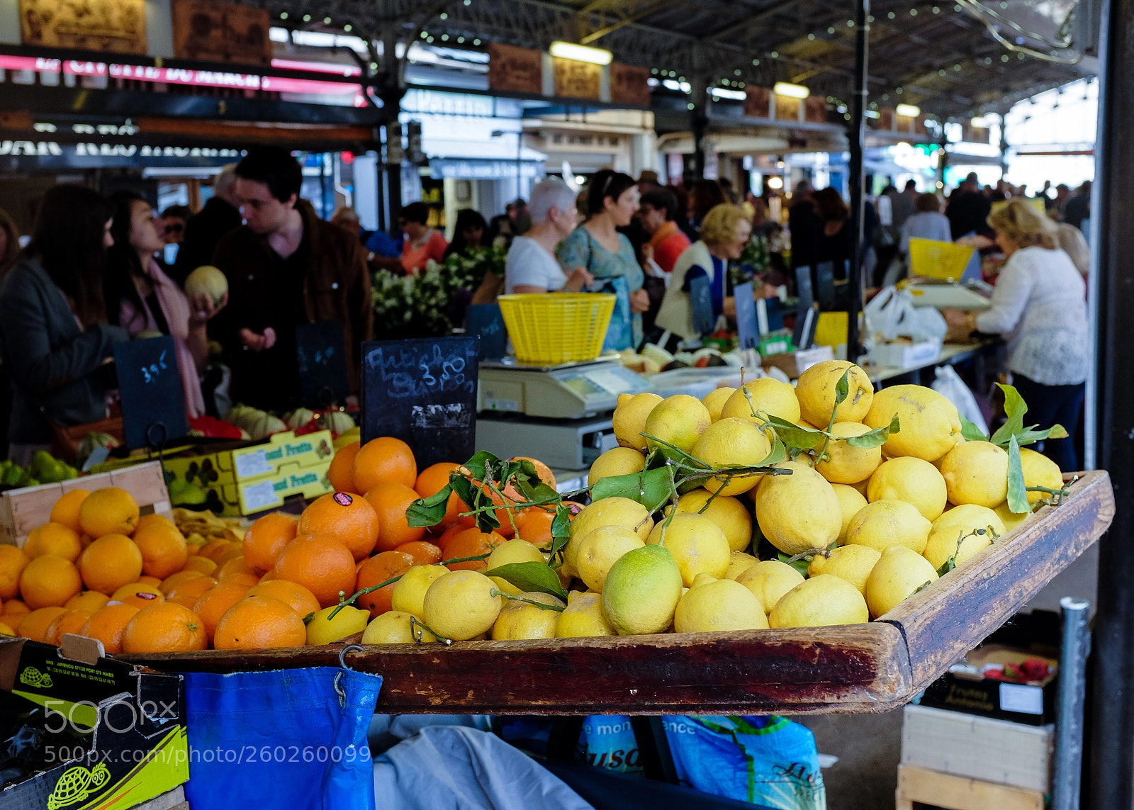 Fujifilm X100S sample photo. In the markets photography