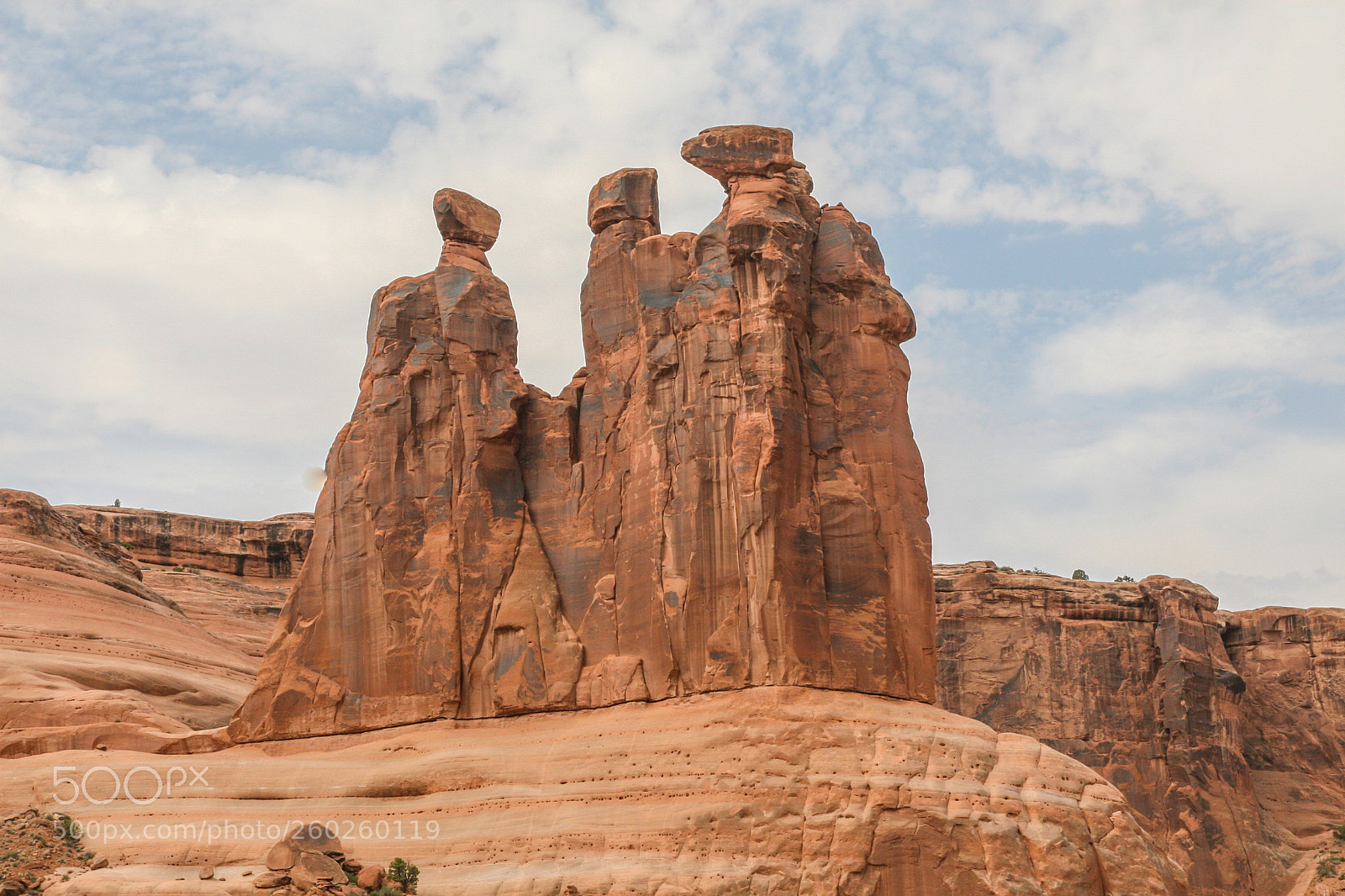 Canon EOS 30D sample photo. Three gossips - arches photography