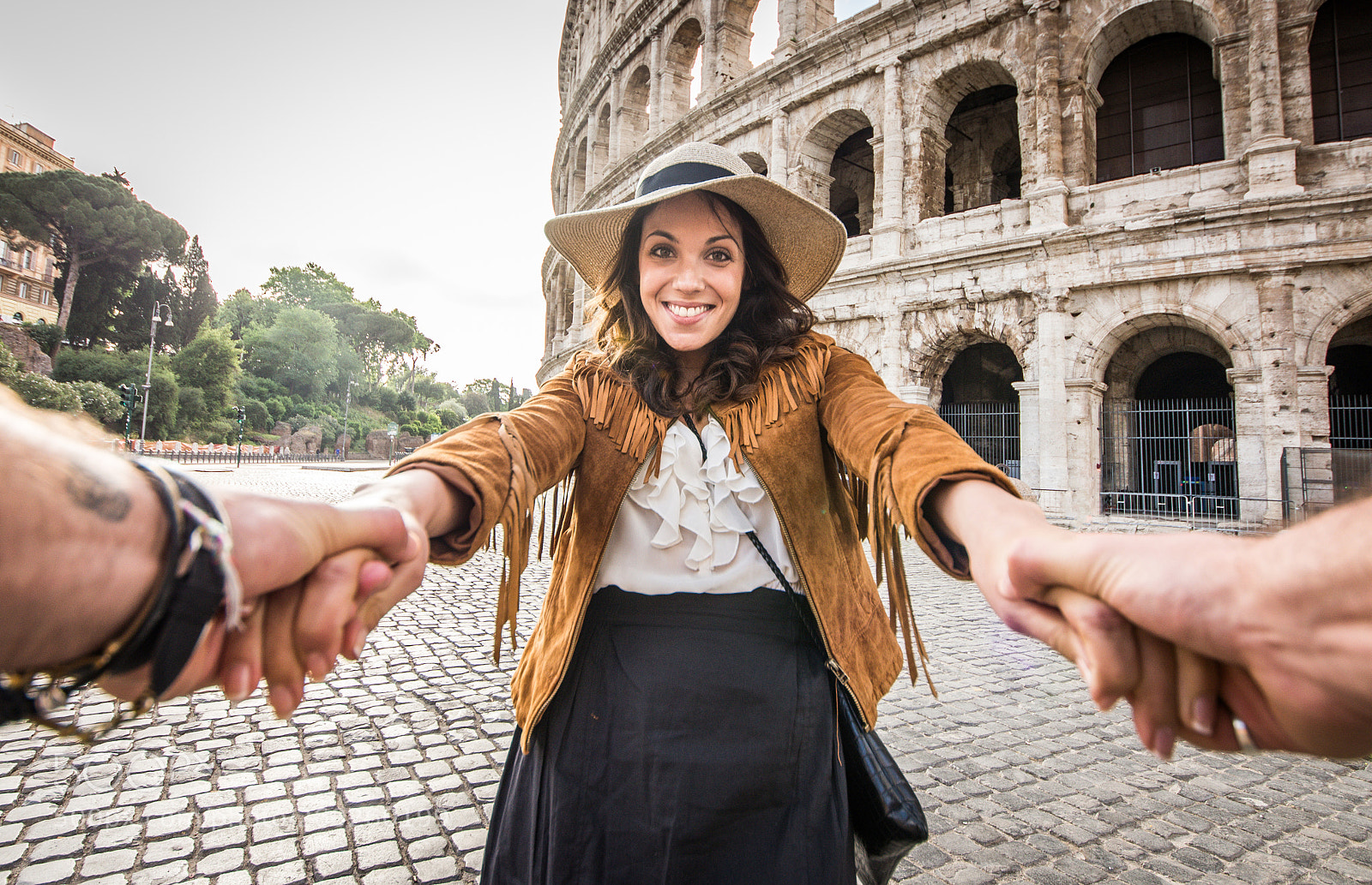 Nikon D610 sample photo. Couple at colosseum, rome photography