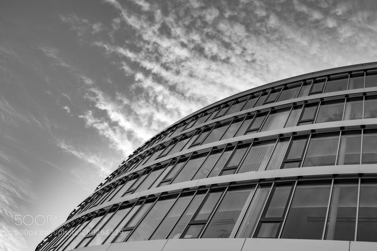 Canon EOS 350D (EOS Digital Rebel XT / EOS Kiss Digital N) sample photo. Building & sky photography