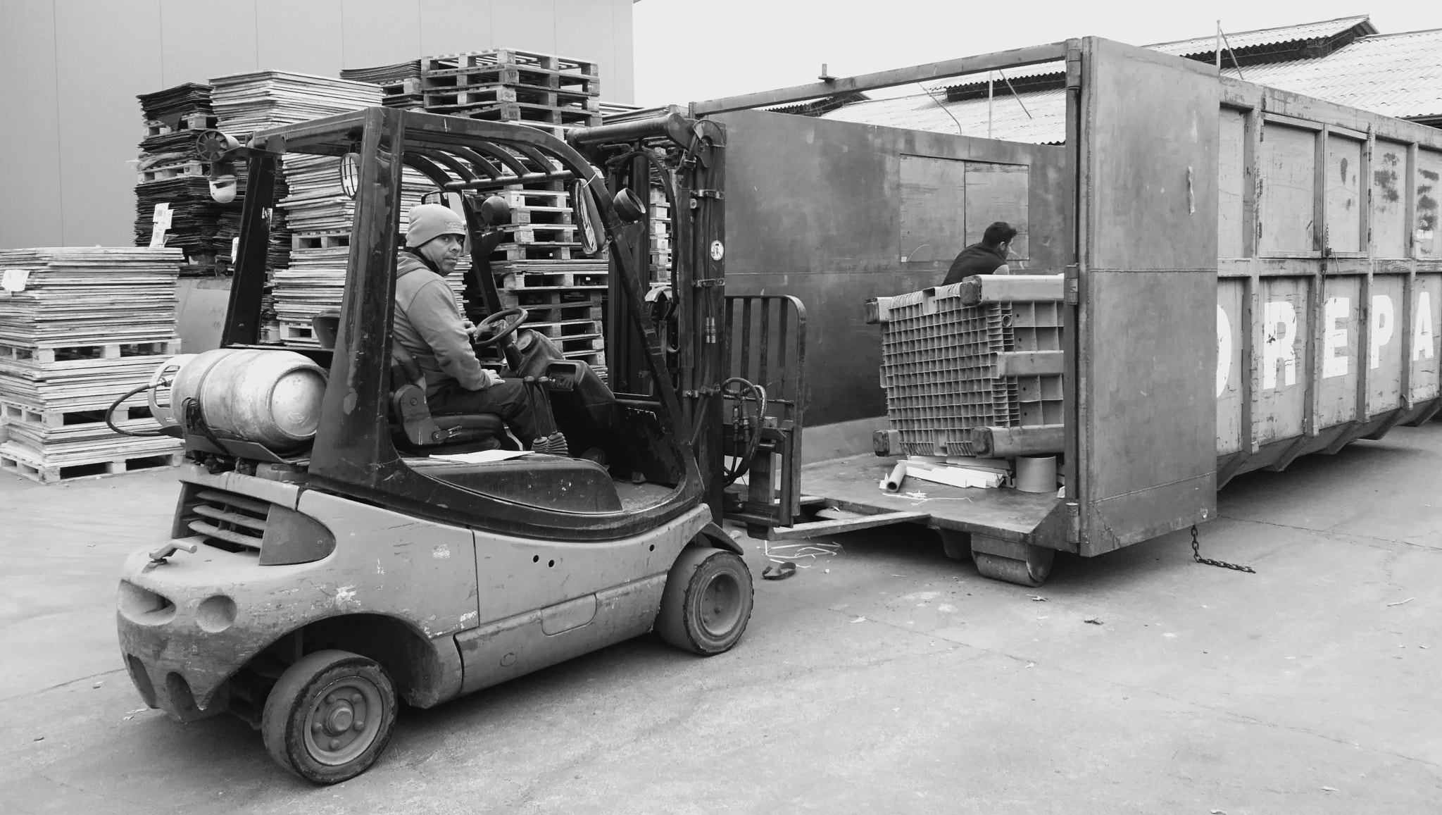 Sony Xperia X sample photo. Men at work... photography