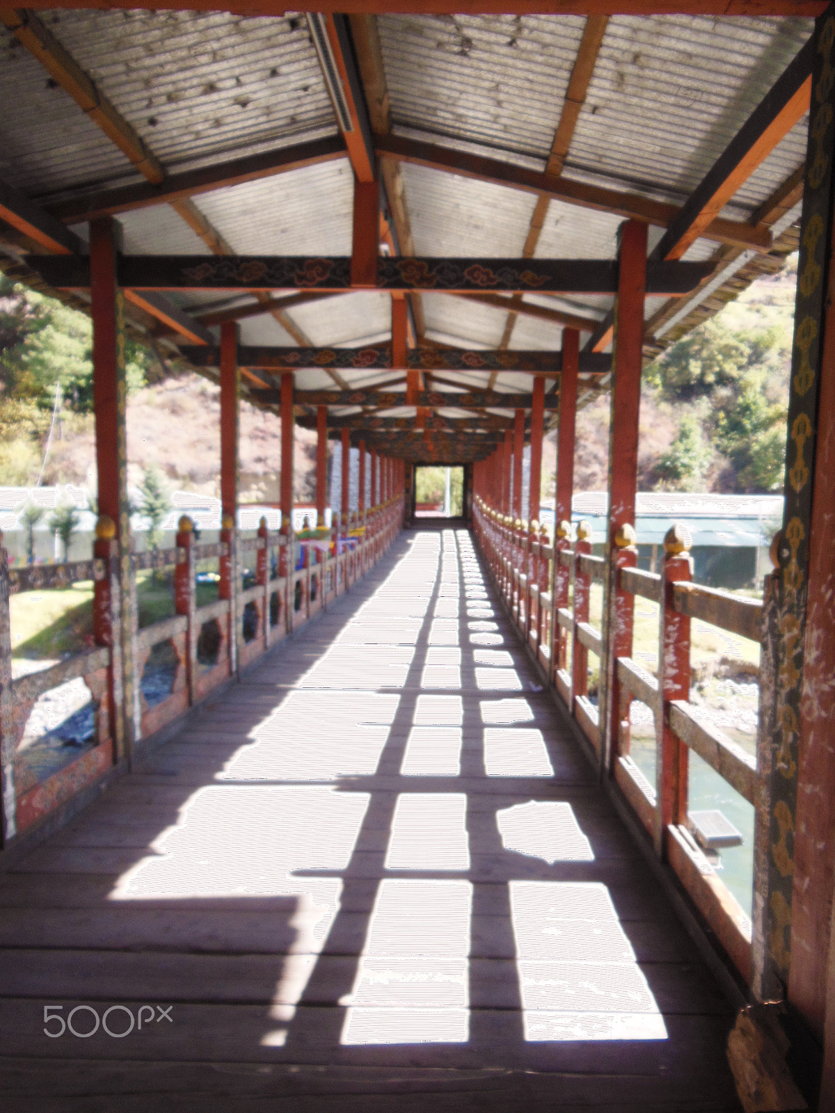 Nikon COOLPIX S9200 sample photo. Wooden pedestrian bridge in bhutan photography