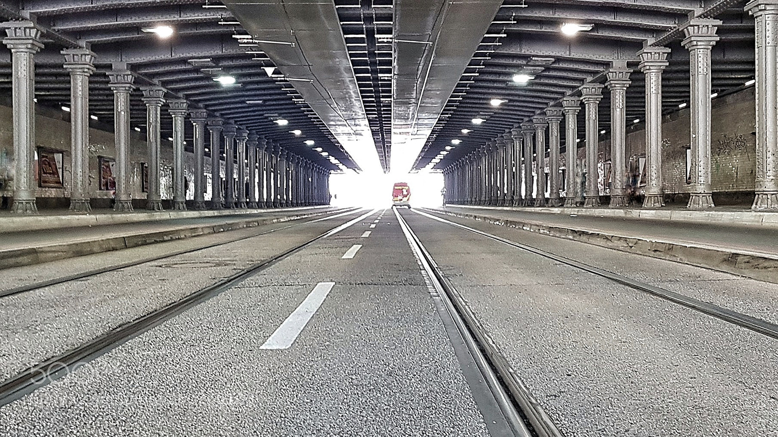 Samsung Galaxy S8 sample photo. Tunnel photography