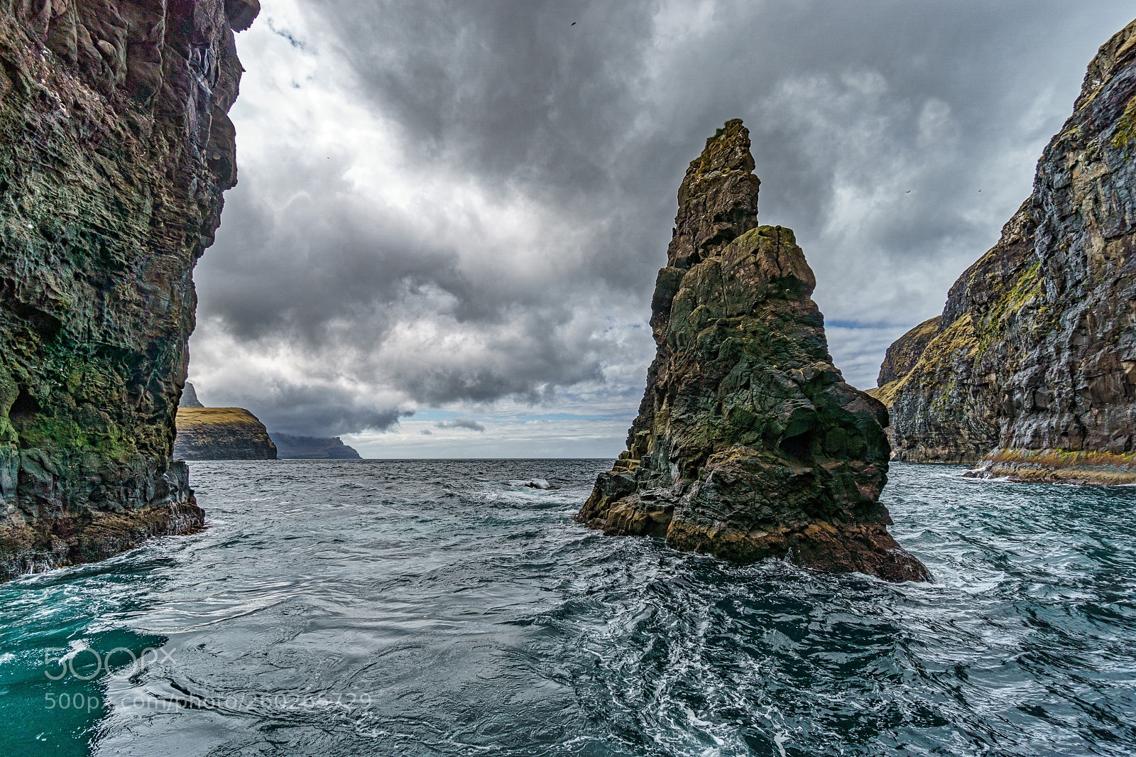 Sony a6000 sample photo. Vestmanna cliffs photography