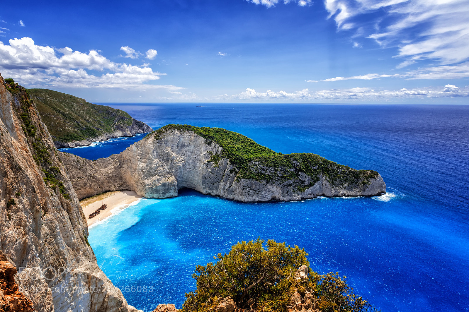 Canon EOS 5D Mark IV sample photo. Navagio shipwreck beach in photography