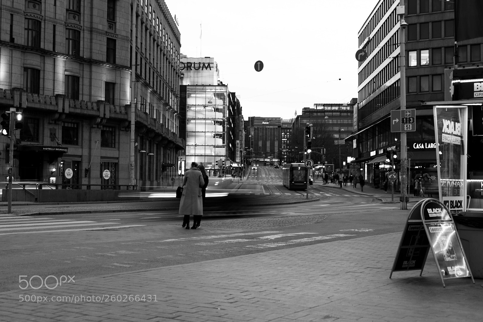 Sony a7 II sample photo. Women on the street photography