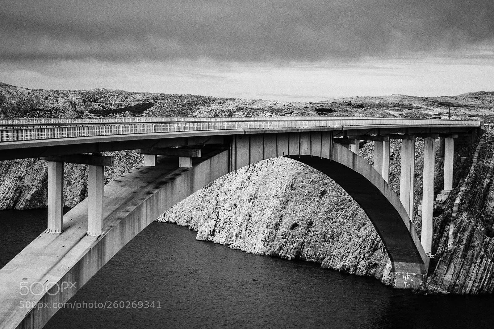 Sony a7R sample photo. Bridge photography