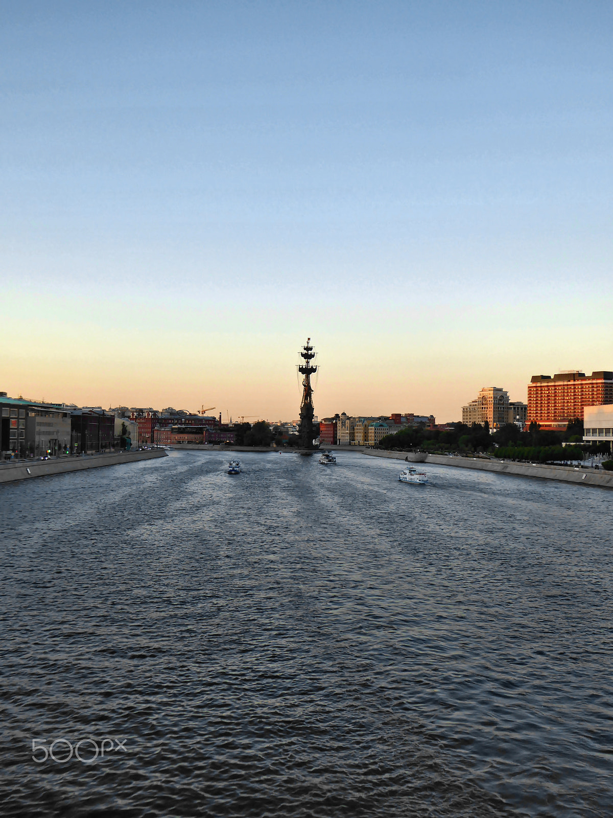 Panasonic Lumix DMC-ZS40 (Lumix DMC-TZ60) sample photo. Moscow river on a spring evening photography