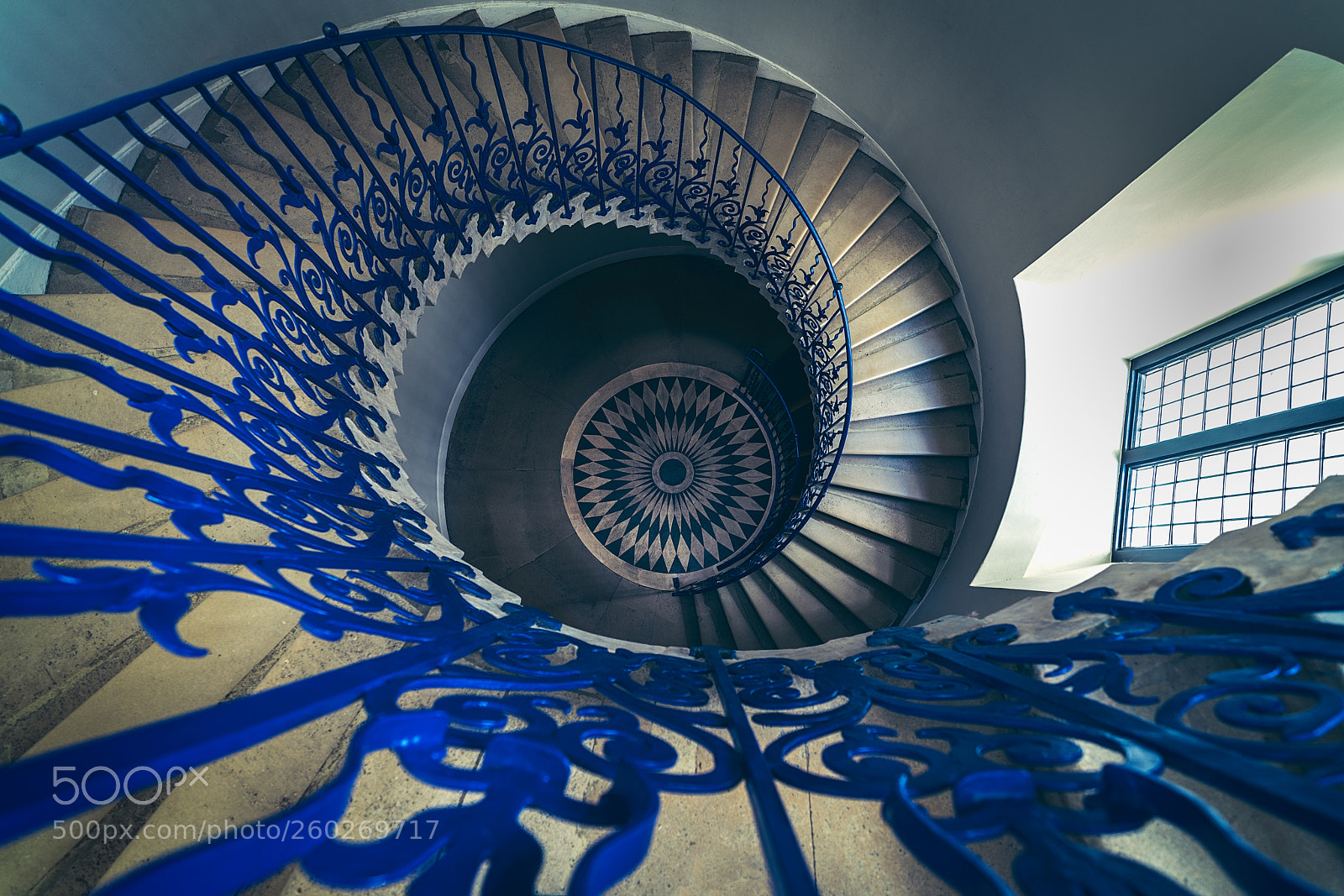 Sony a7R III sample photo. What goes up must photography