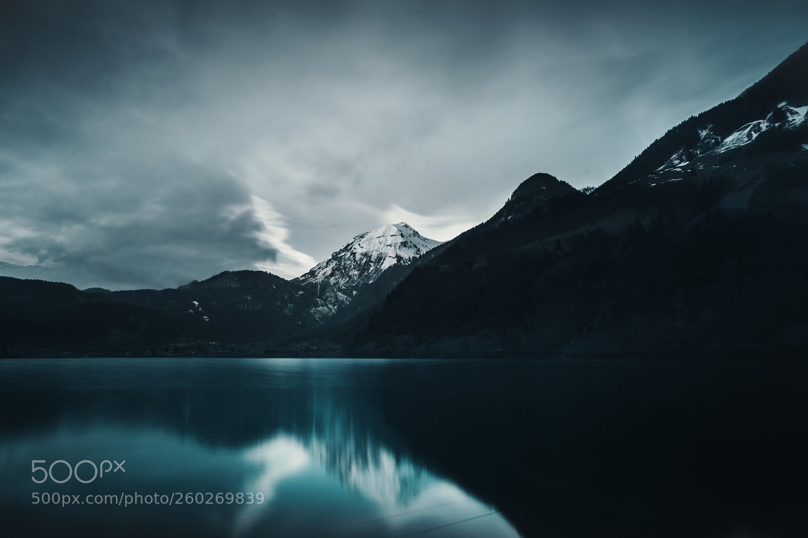 Sony a6000 sample photo. Lake lungern photography
