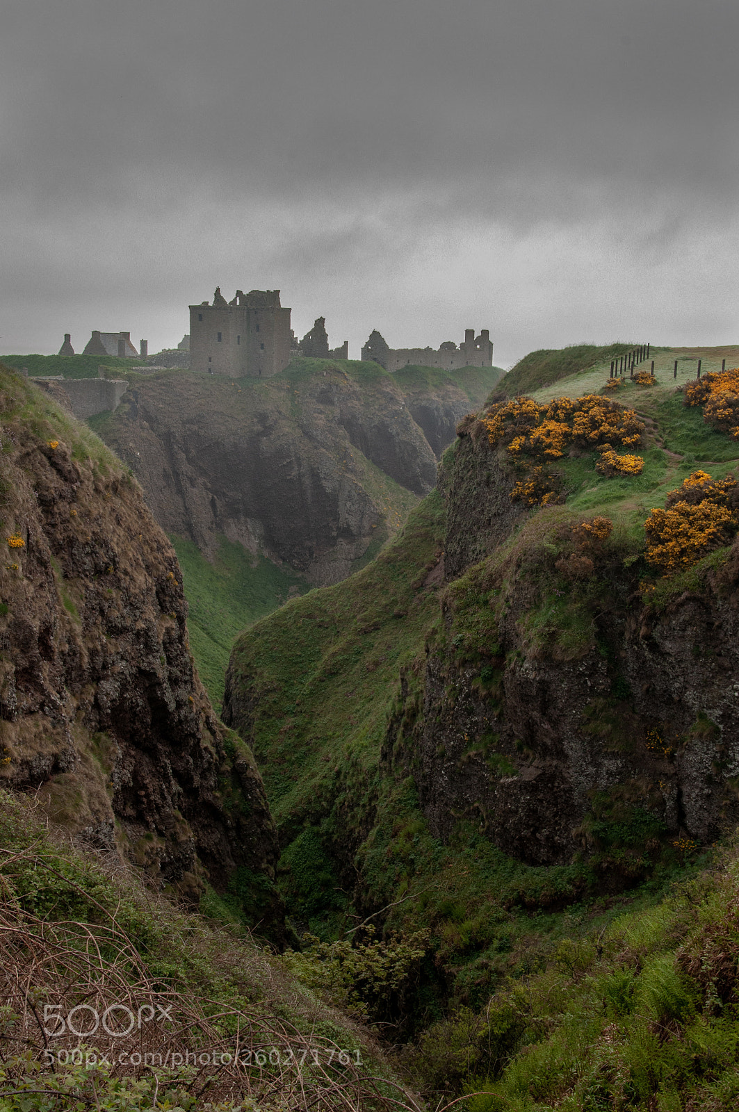 Nikon D90 sample photo. Stormy castle photography