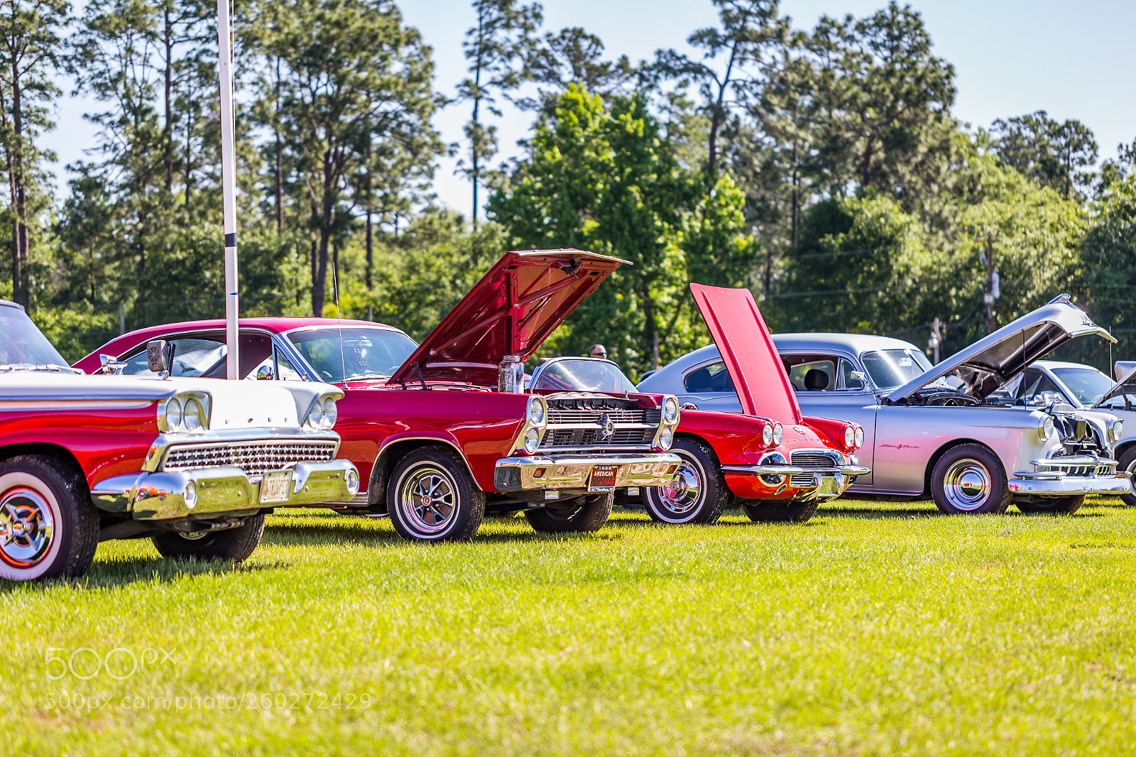 Canon EOS 6D sample photo. Classic car show lineup photography