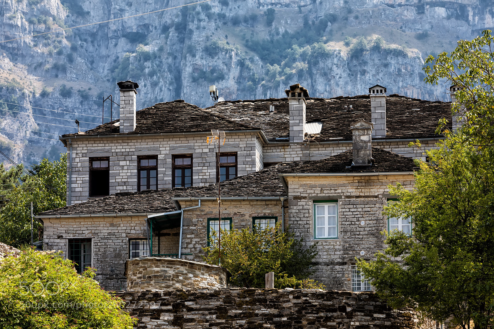 Canon EOS 5D Mark IV sample photo. Old stone houses in photography