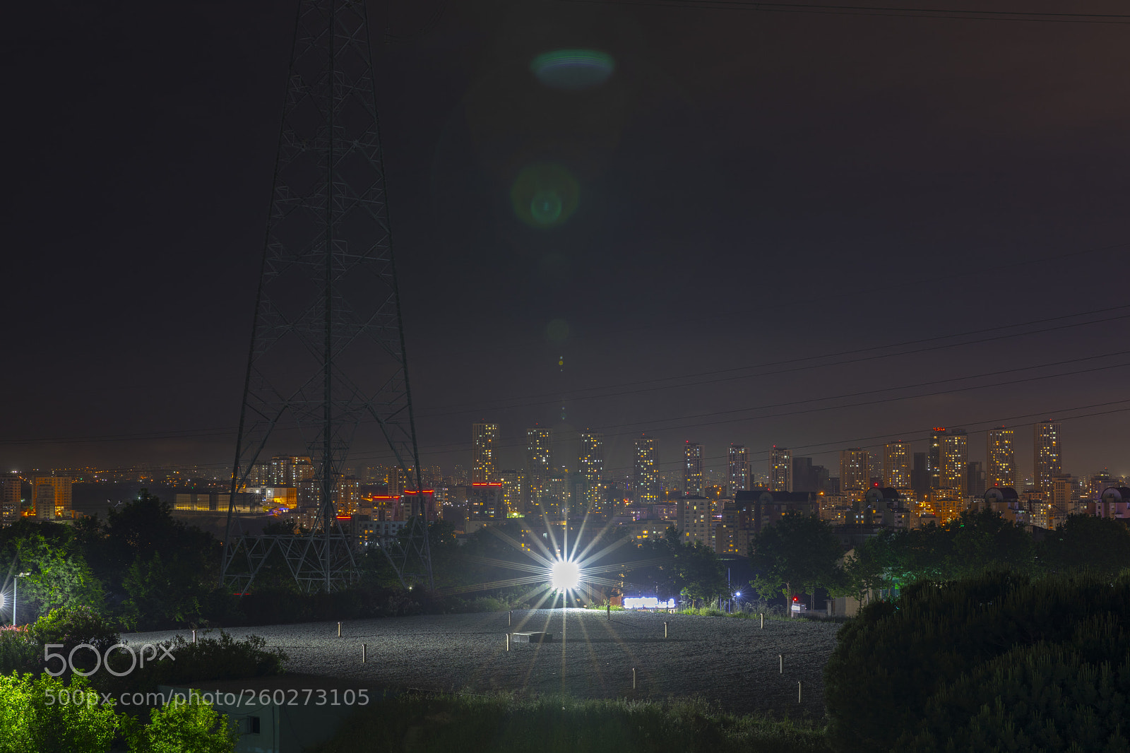 Canon EOS 5D Mark IV sample photo. Fake moon photography