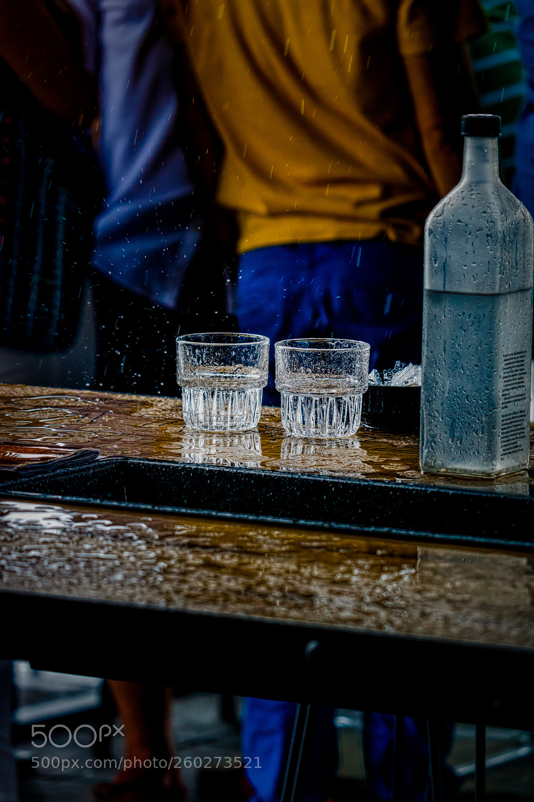Canon EOS 750D (EOS Rebel T6i / EOS Kiss X8i) sample photo. Left in the rain 2 photography