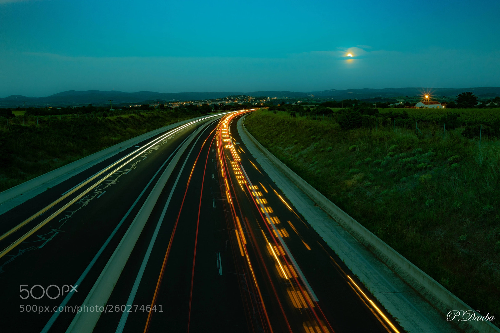 Canon EOS 750D (EOS Rebel T6i / EOS Kiss X8i) sample photo. Autoroute photography