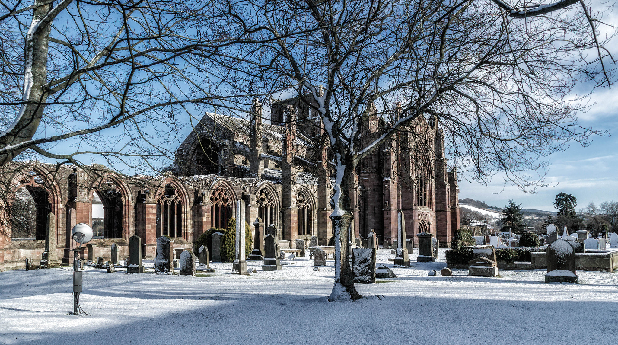 Sony Alpha DSLR-A560 sample photo. Melrose abbey photography