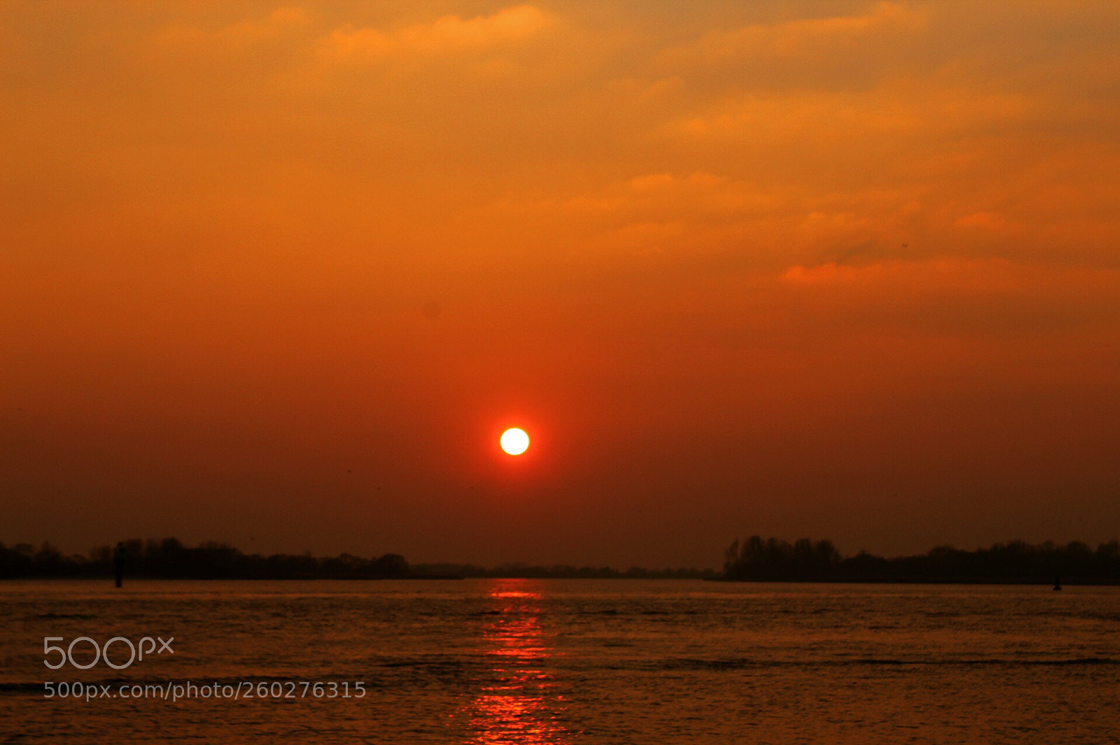 Canon EOS 1300D (EOS Rebel T6 / EOS Kiss X80) sample photo. Sunset  photography