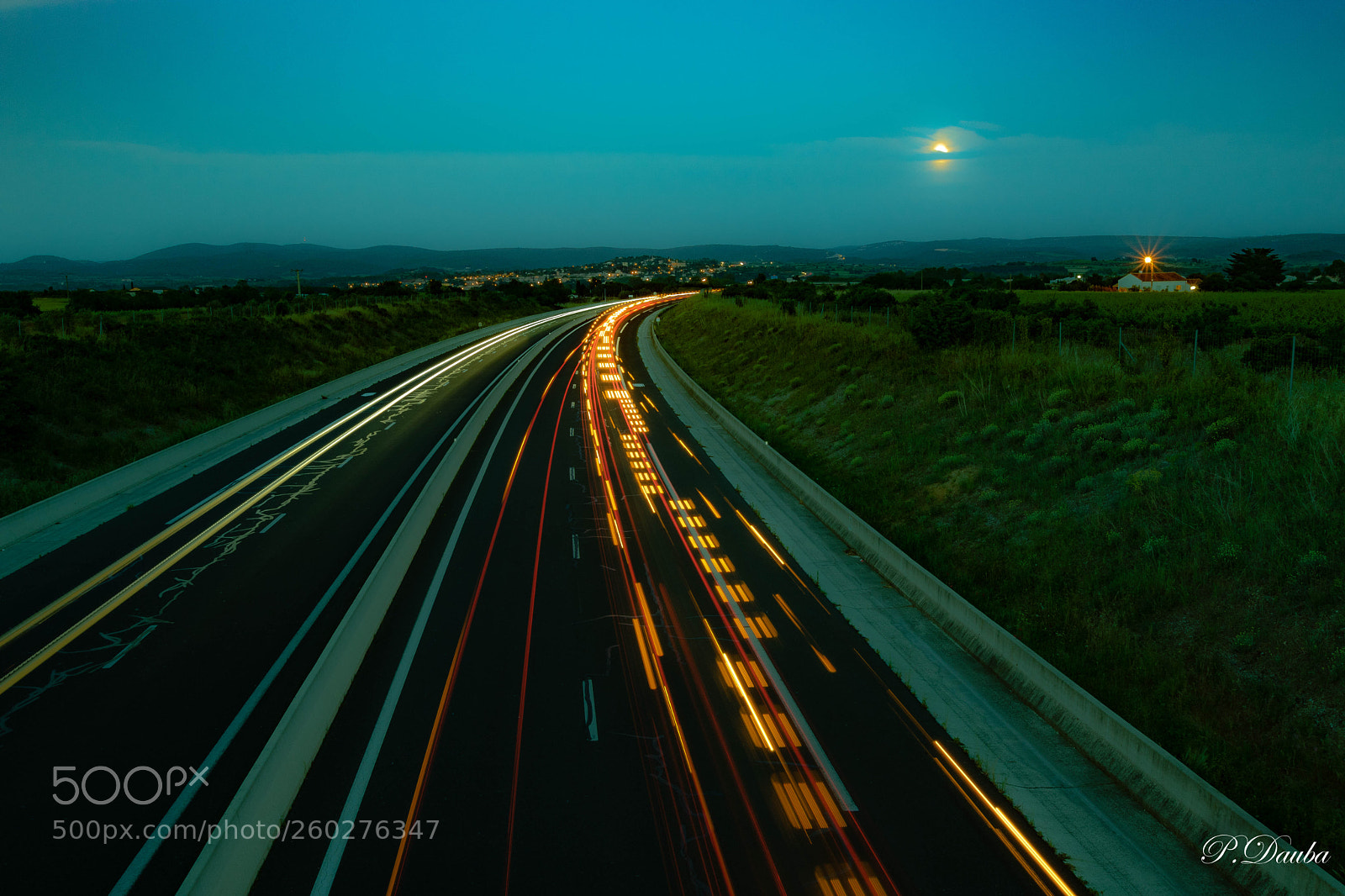 Canon EOS 750D (EOS Rebel T6i / EOS Kiss X8i) sample photo. Autoroute photography