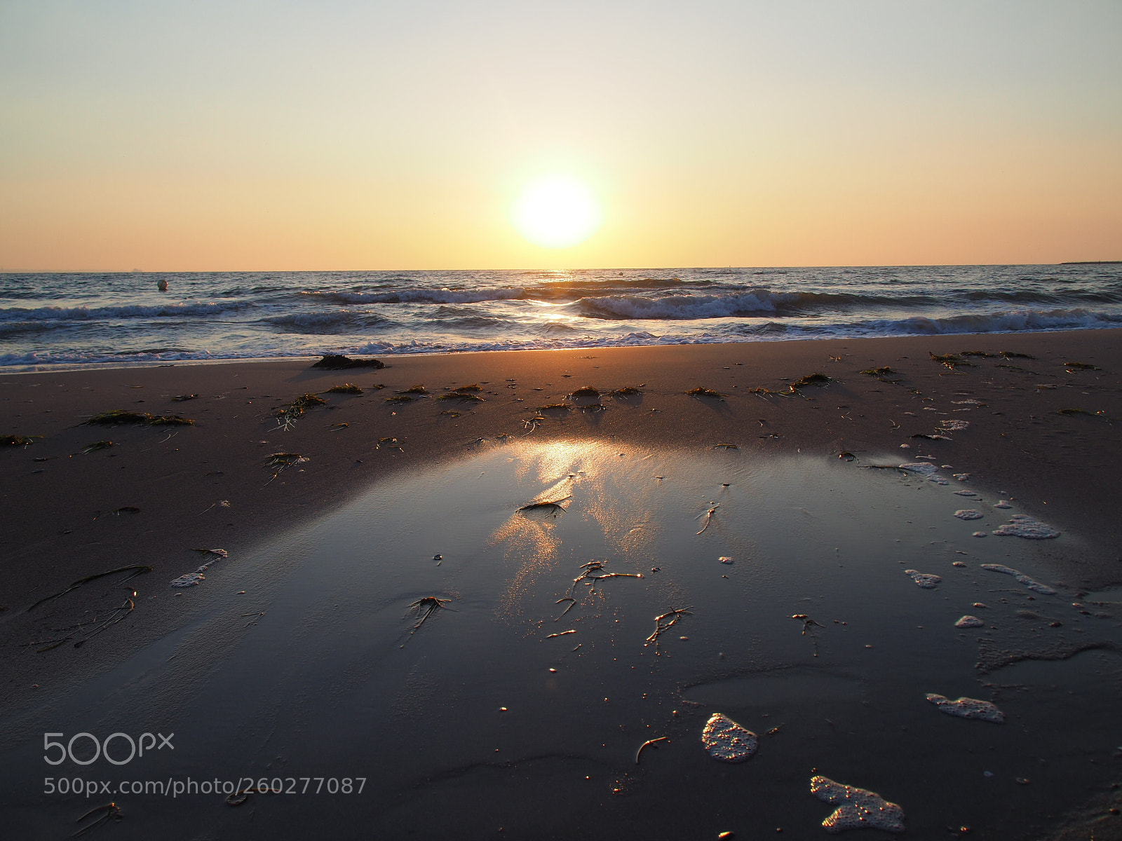Olympus OM-D E-M10 II sample photo. Sunrise beach photography
