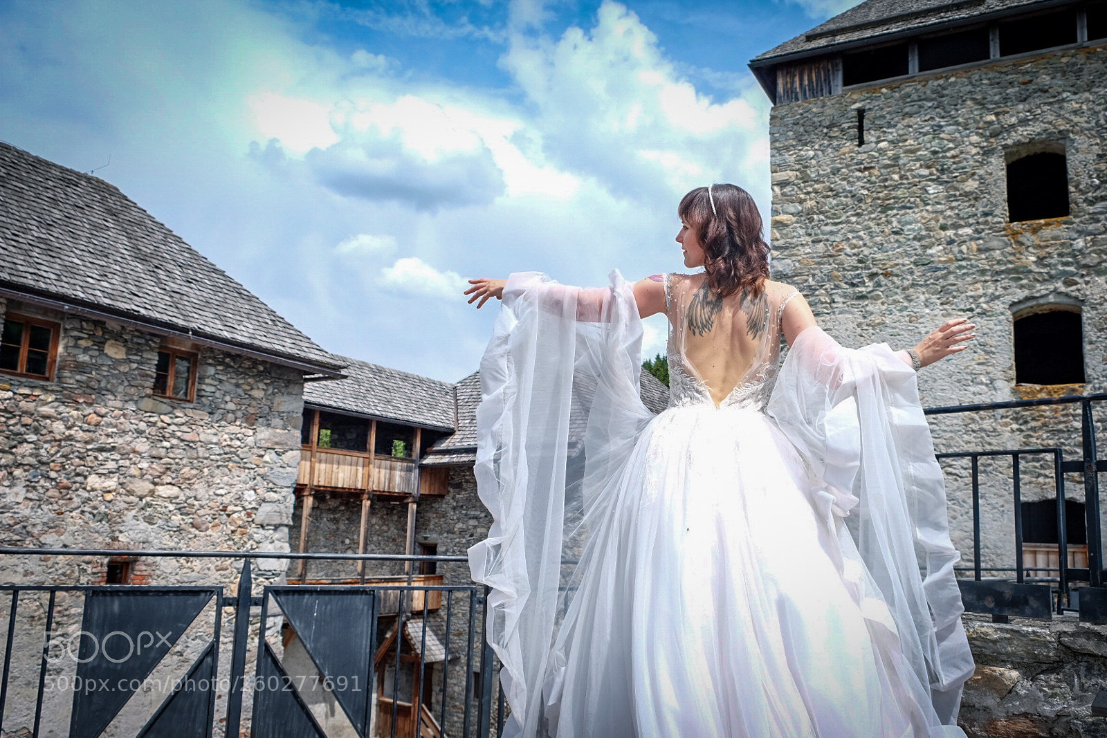 Fujifilm X-T1 sample photo. Chasing clouds photography