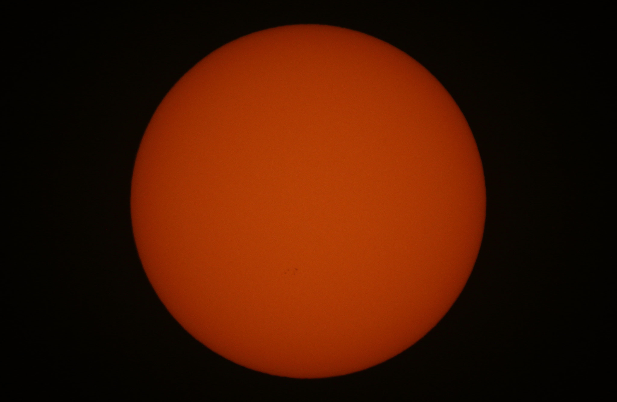 Sigma 150-600mm F5-6.3 DG OS HSM | S sample photo. Sunspots photography