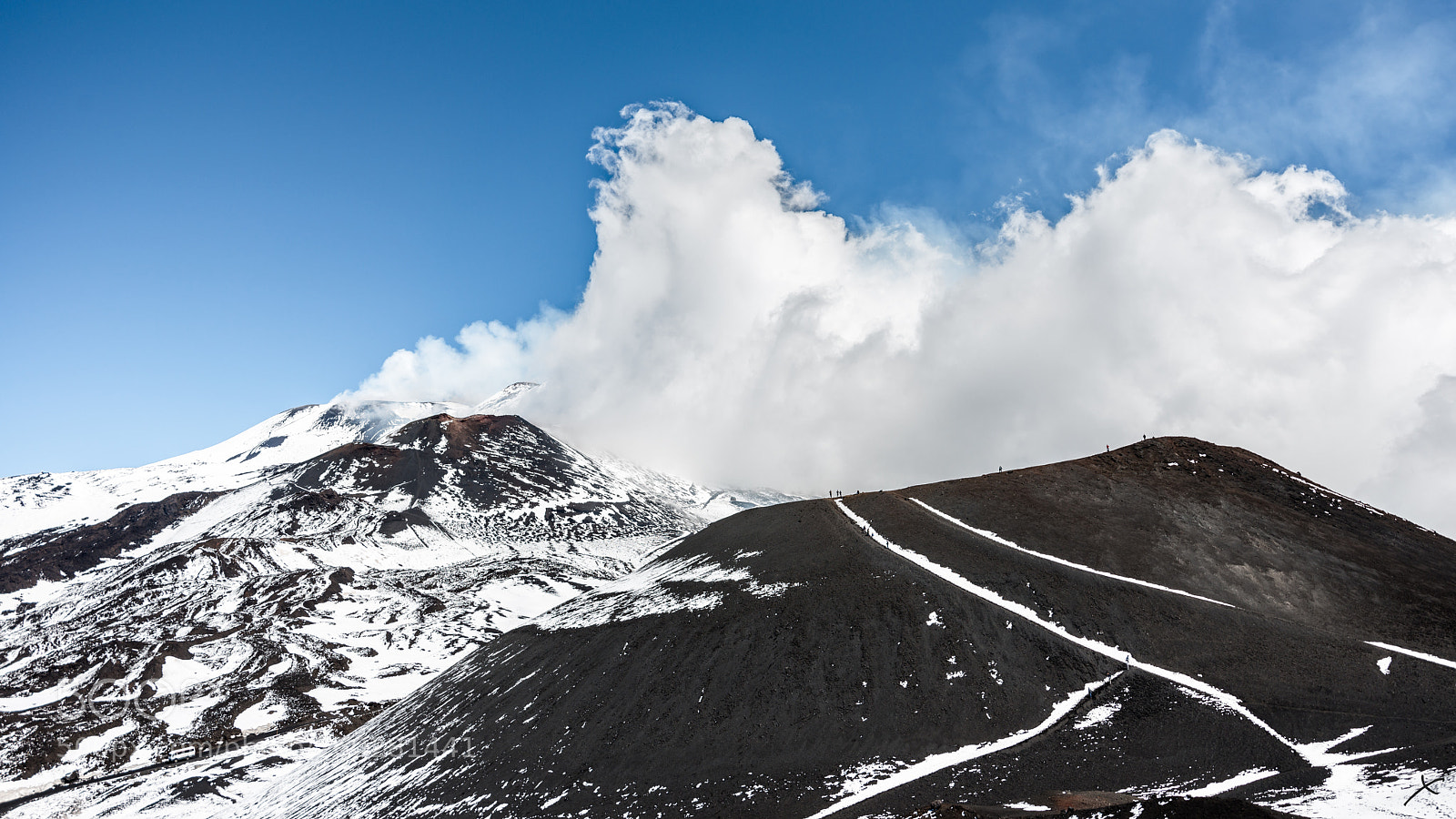 Nikon D800 sample photo. Smoky volcano photography