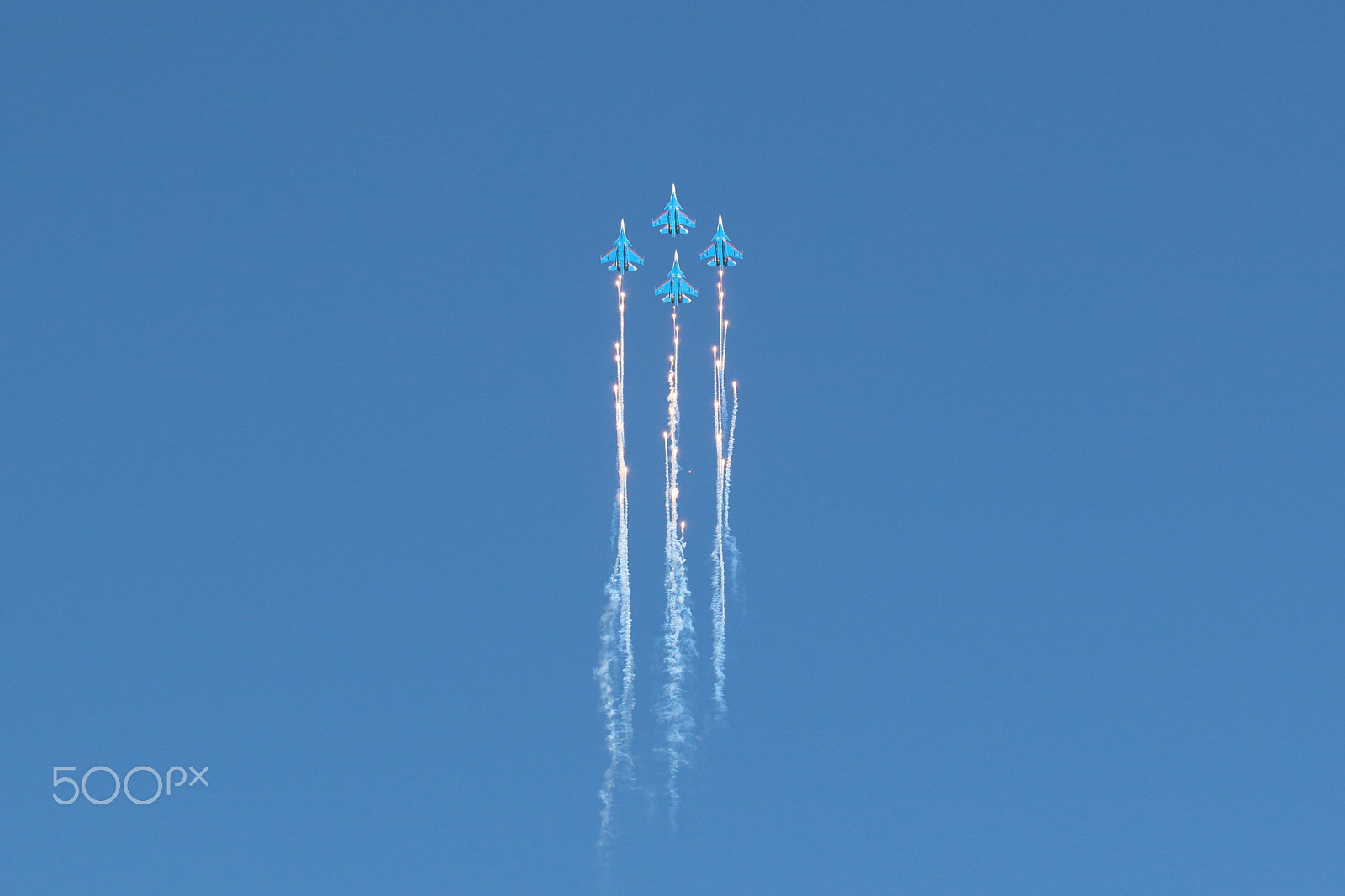 Canon EOS 7D Mark II + Canon EF 70-200mm F4L IS USM sample photo. The aerobatic display team russian knights photography