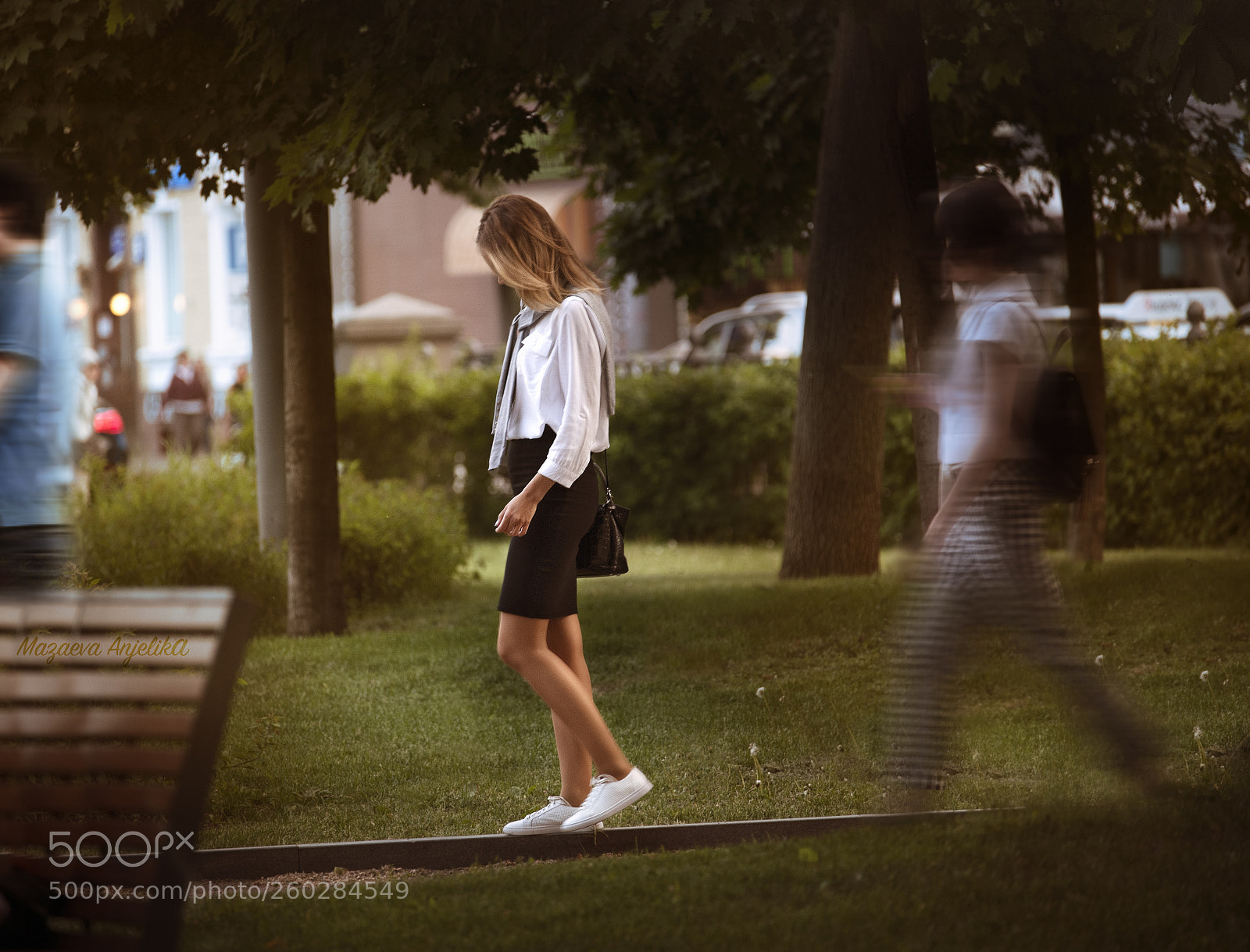 Nikon D750 sample photo. Loneliness in the multitude photography