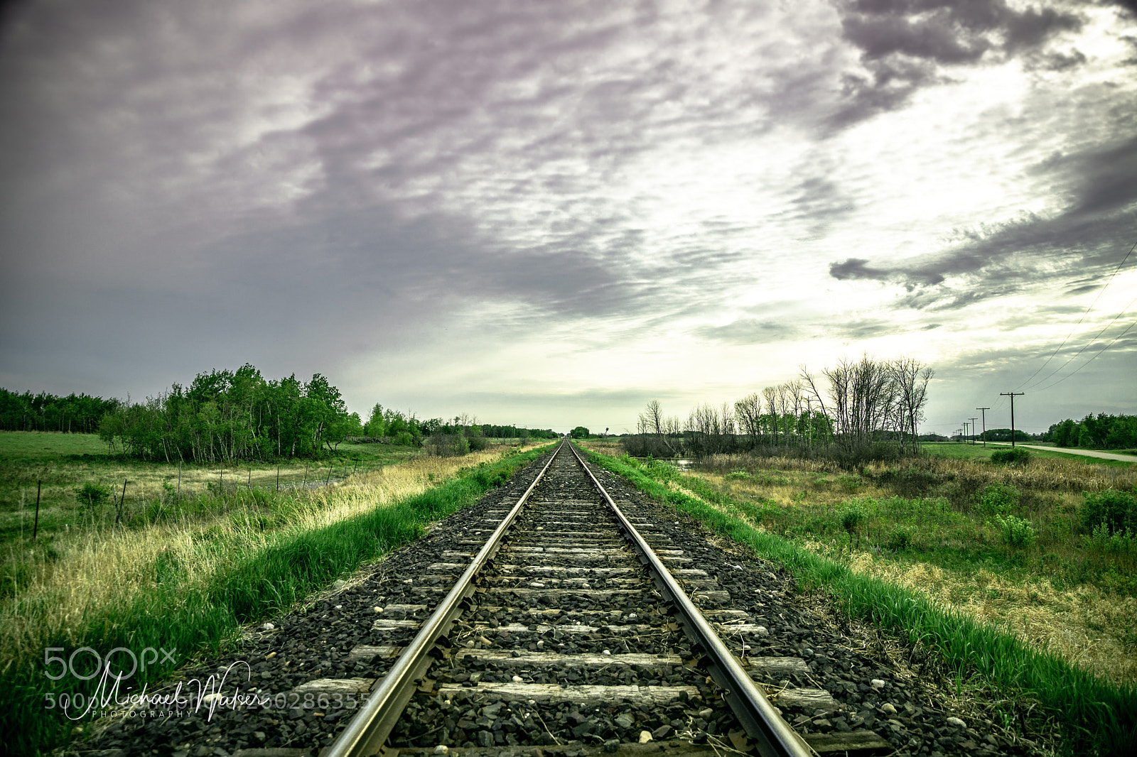 Canon EOS 5D Mark IV sample photo. Railway crossing by wawota photography