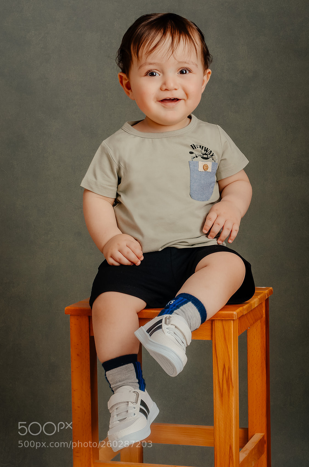 Canon EOS 5D Mark IV sample photo. Lovely boy photography