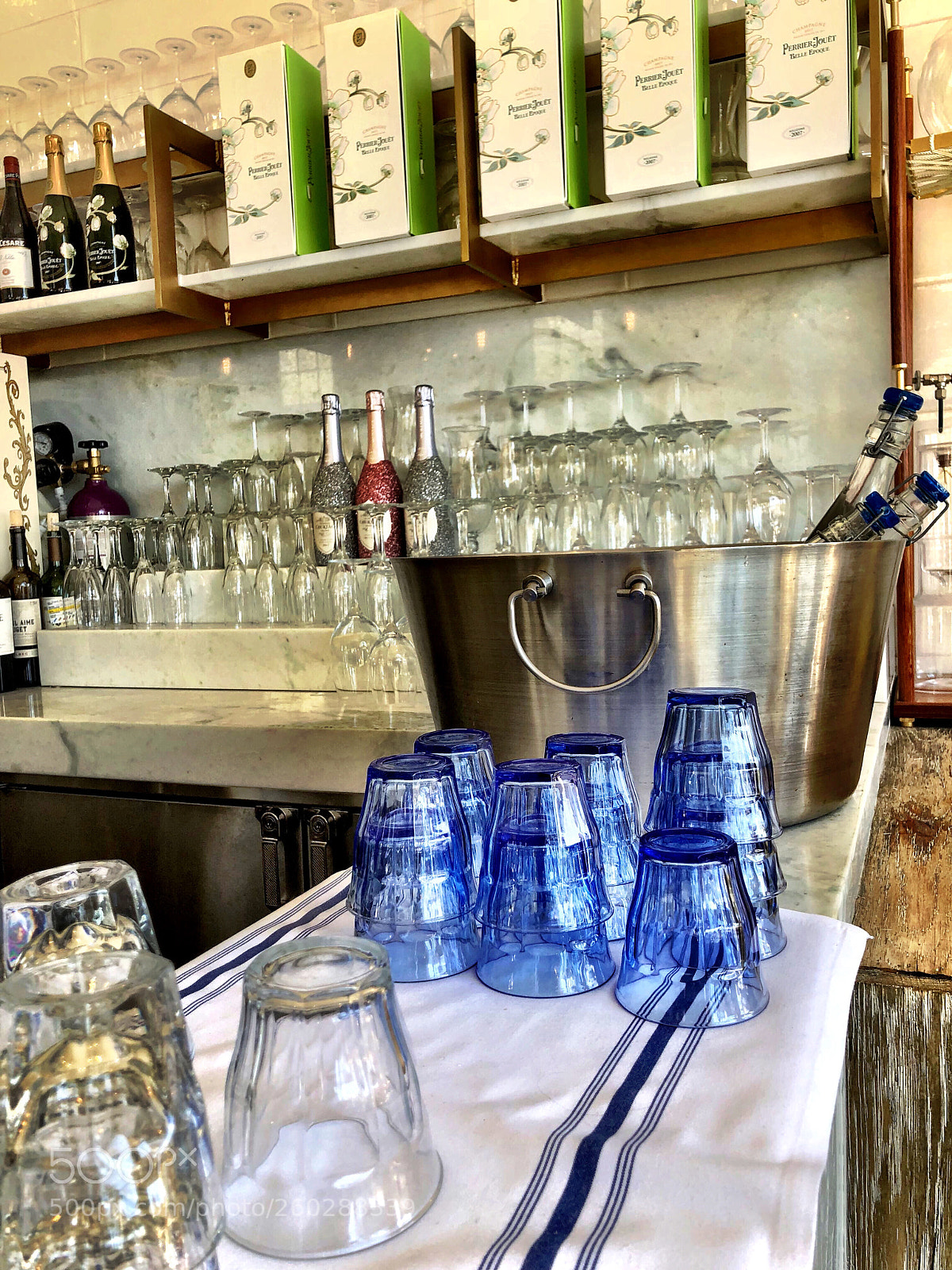 Apple iPhone X sample photo. Bar top photography