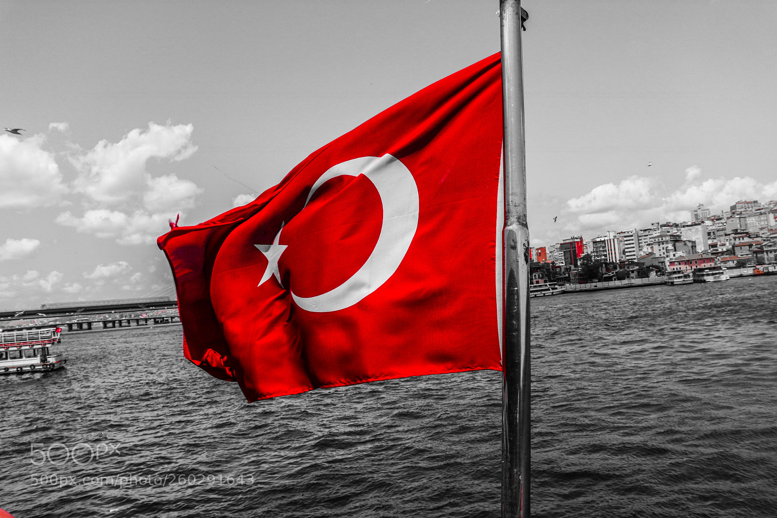 Canon EOS 750D (EOS Rebel T6i / EOS Kiss X8i) sample photo. Turkey's flag photography