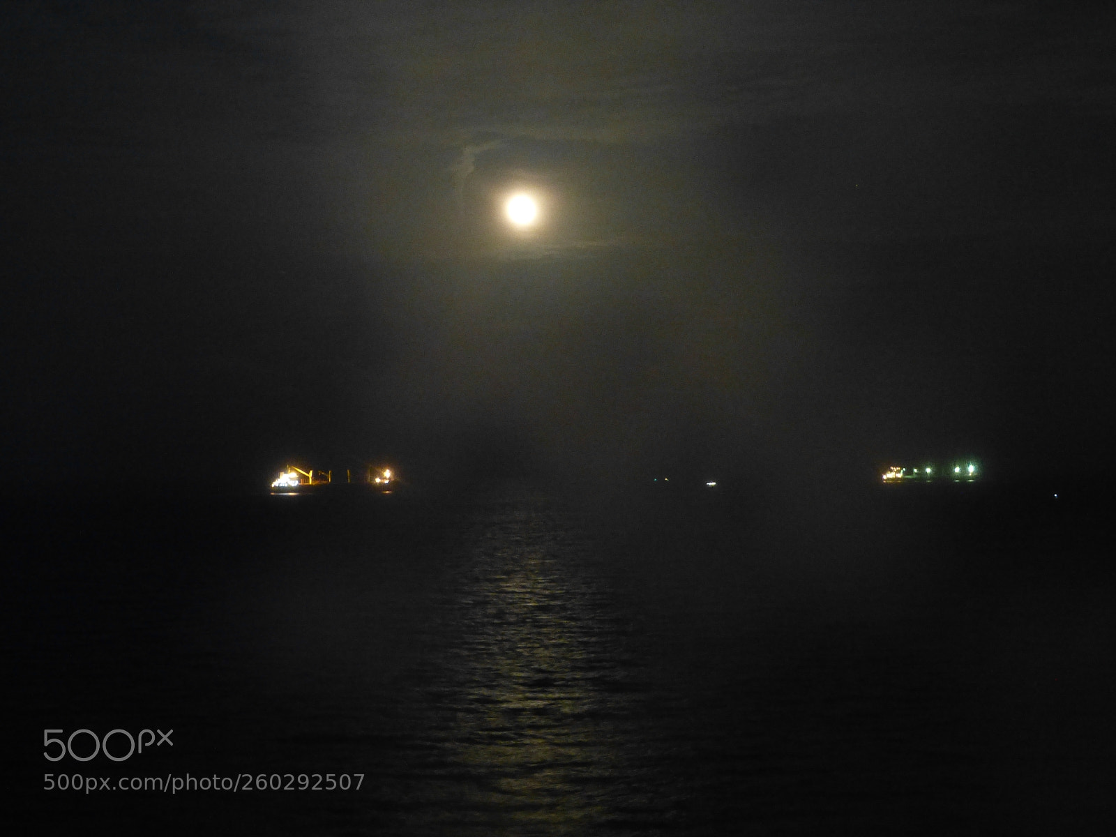 Panasonic Lumix DMC-FZ150 sample photo. Moonrise over atlantic photography
