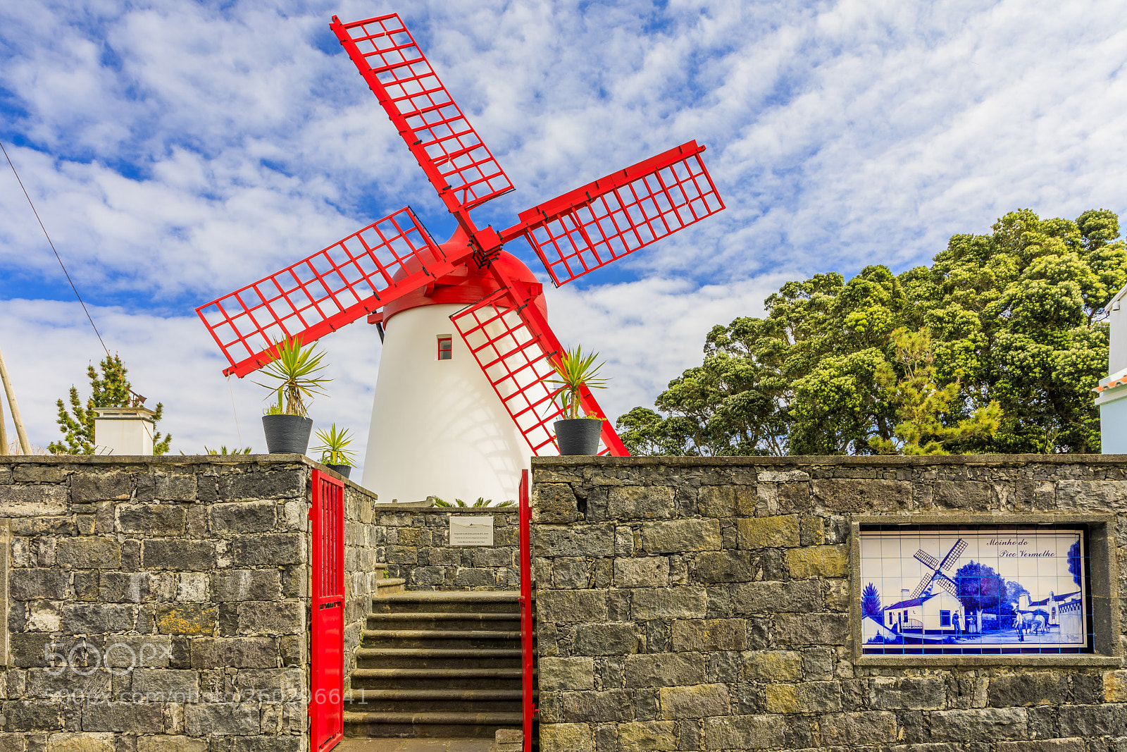 Canon EOS 5D Mark IV sample photo. A ores-s o miguel-bretanha-red photography