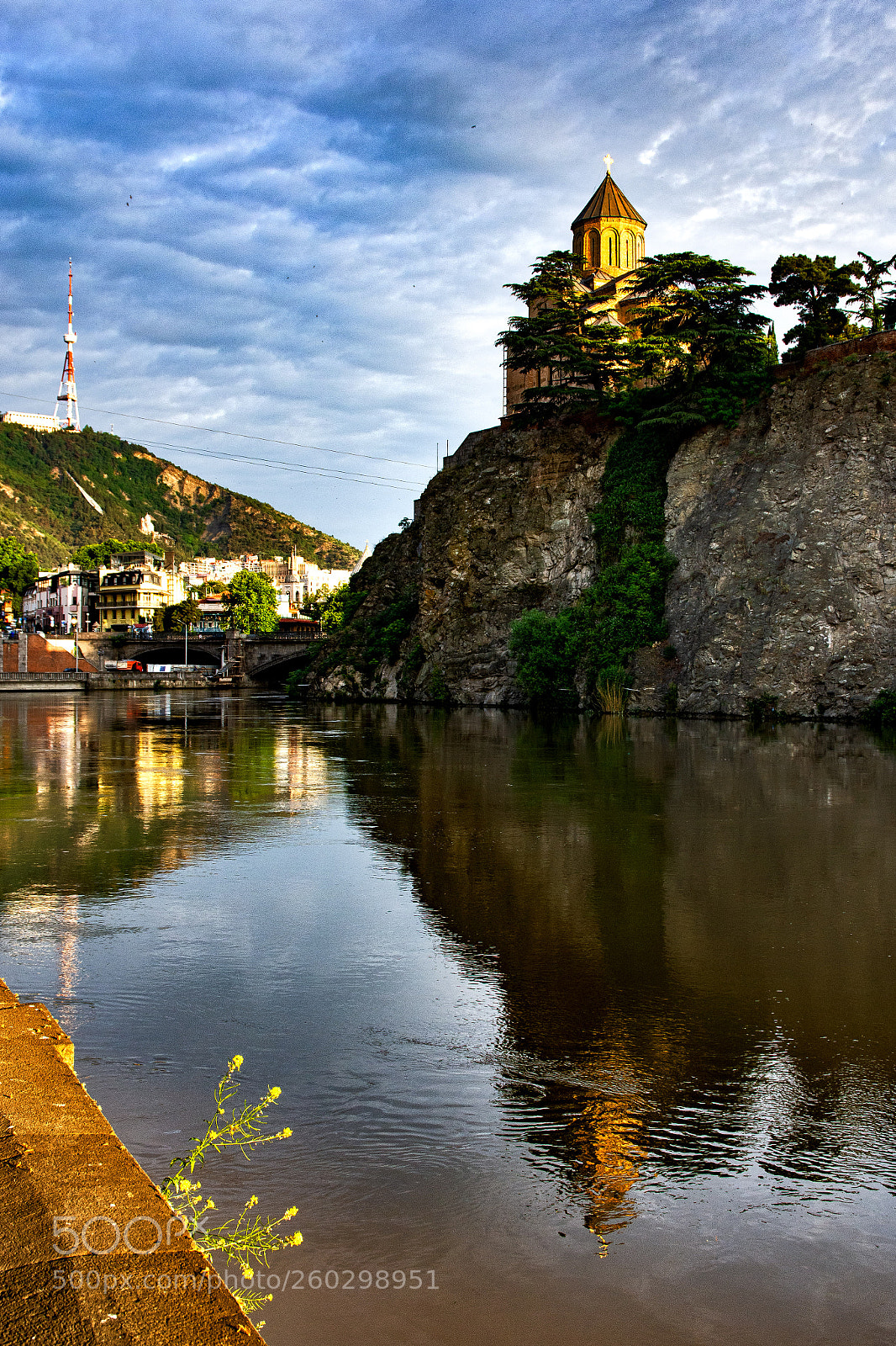 Nikon D7200 sample photo. Virgin church reflected photography