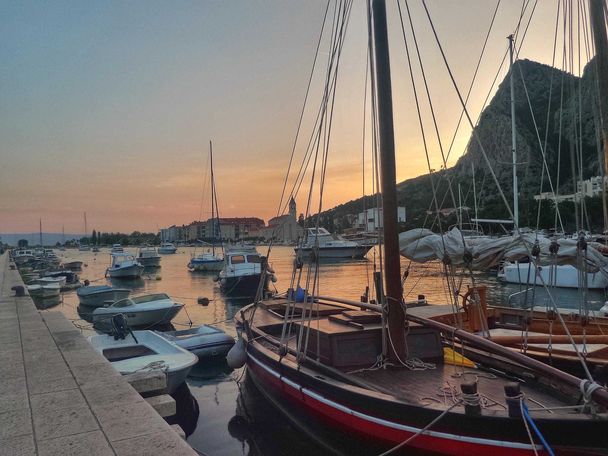 ASUS Z00XS sample photo. Omis, the city of boats photography