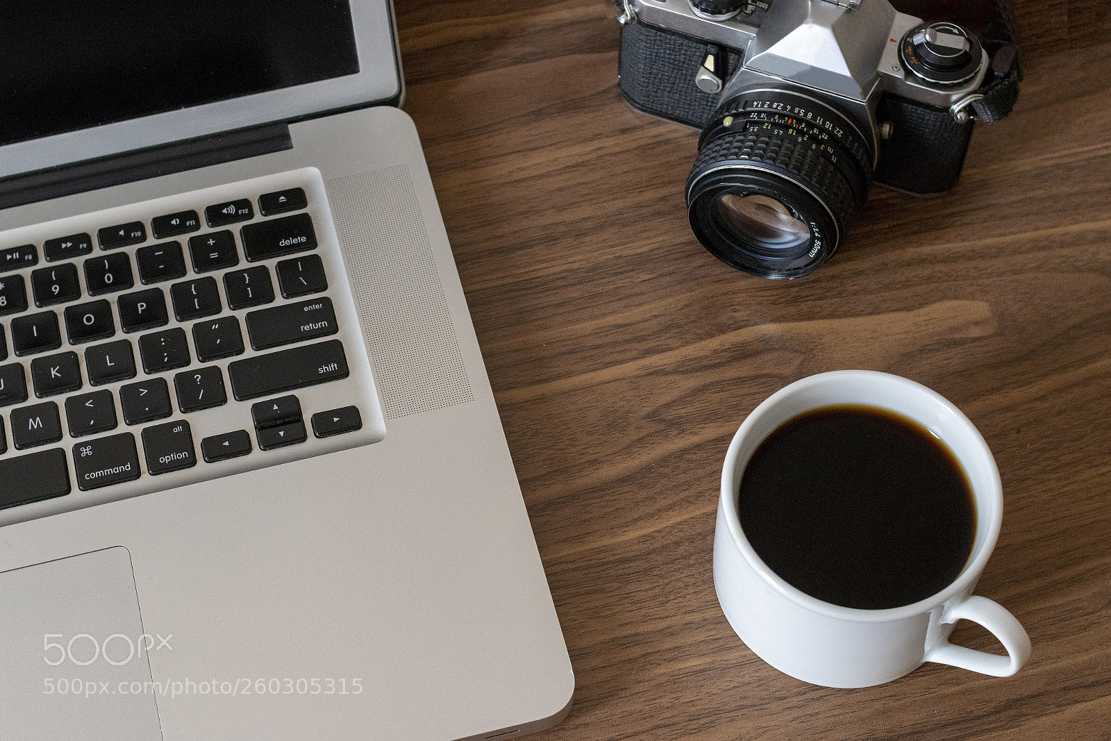 Canon EOS 80D sample photo. View of a photographer's photography