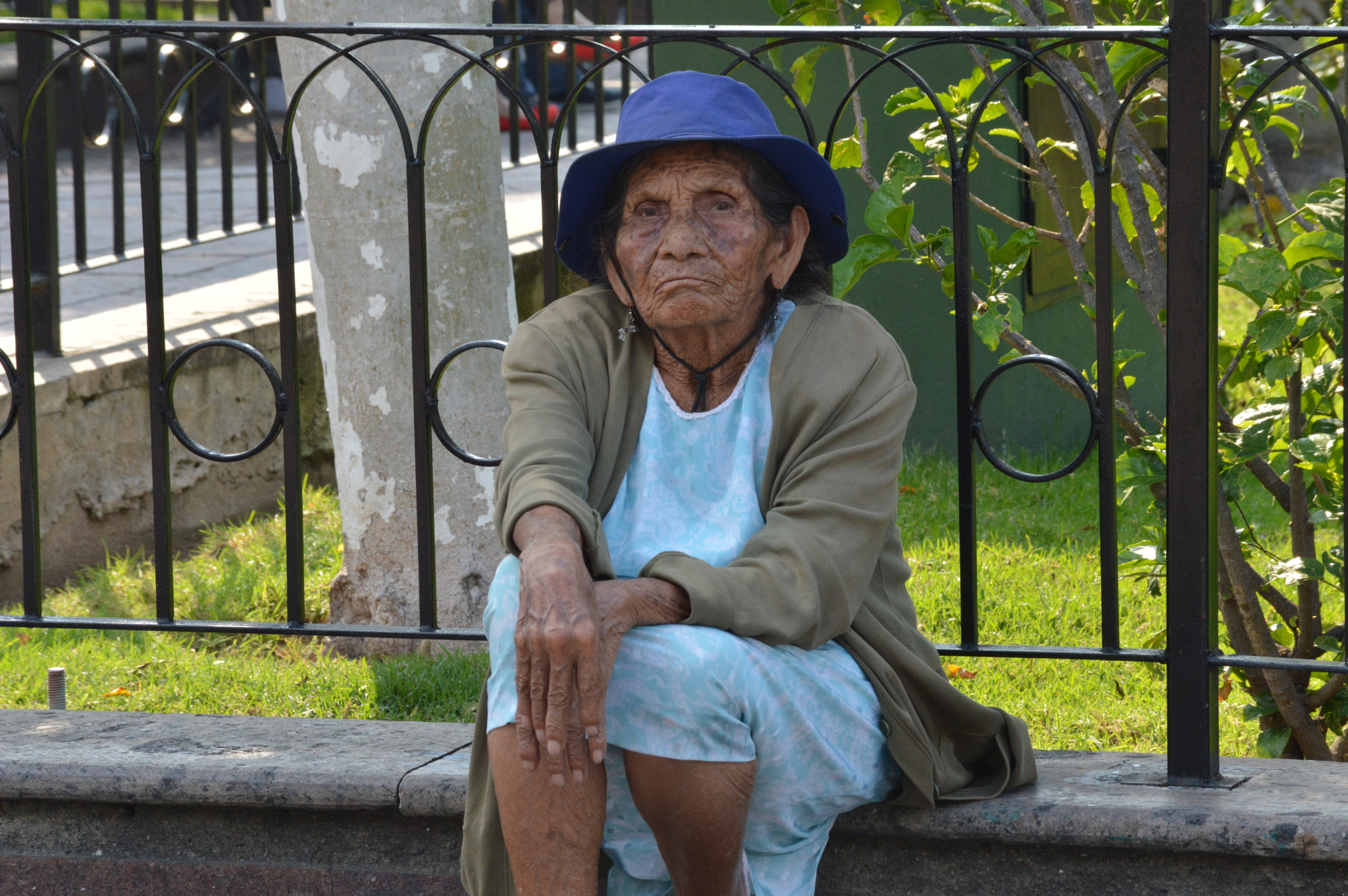 Nikon D3200 sample photo. La señora photography