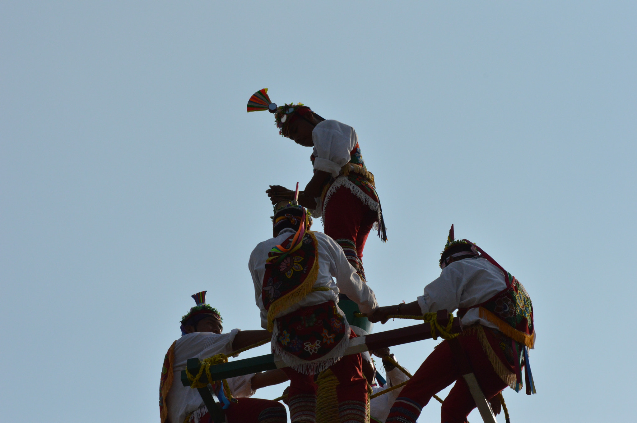 Nikon D3200 sample photo. El principio photography