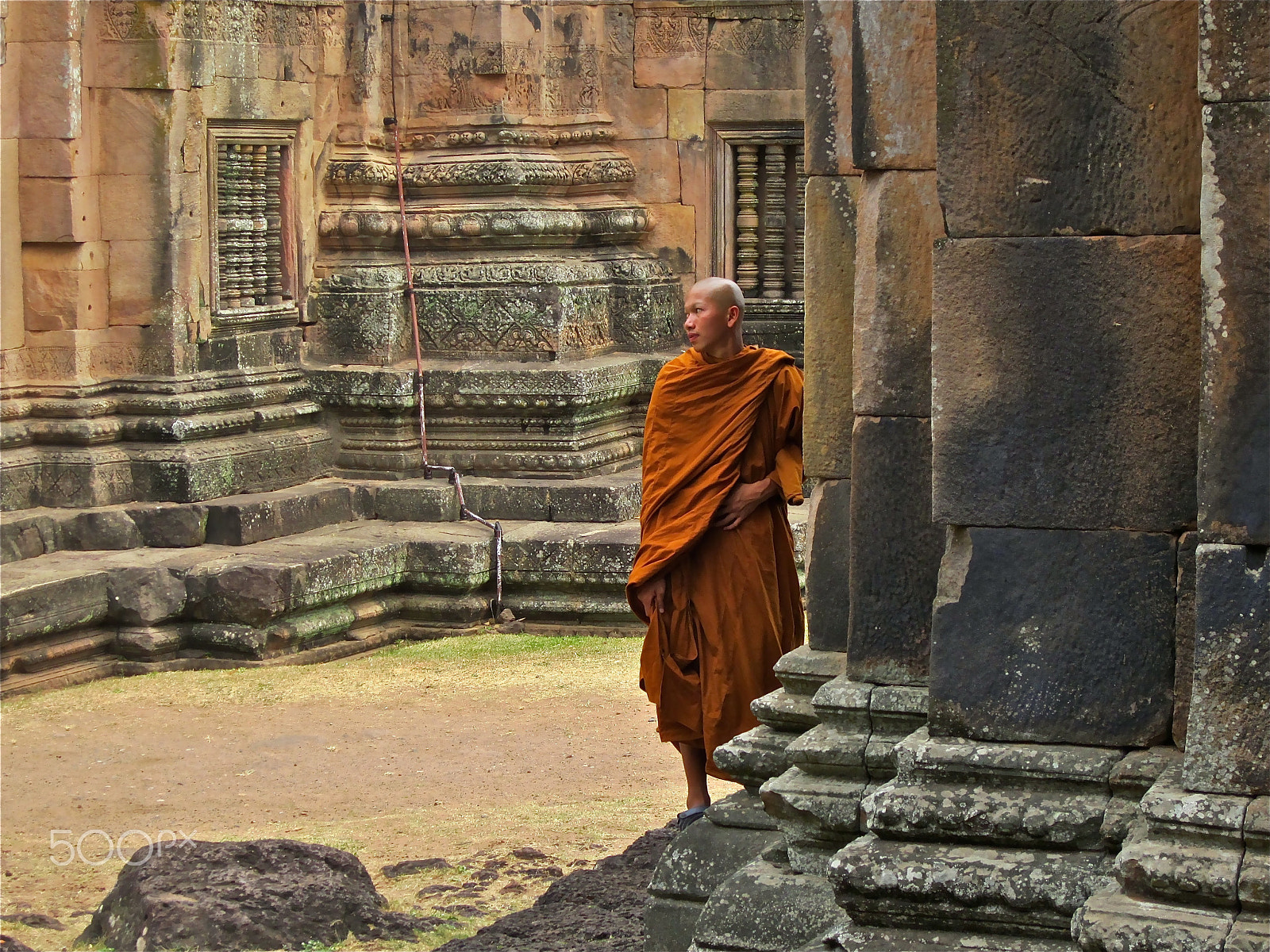 Canon PowerShot ELPH 100 HS (IXUS 115 HS / IXY 210F) sample photo. Buddhist monk at khmer temple in buriram thailand photography