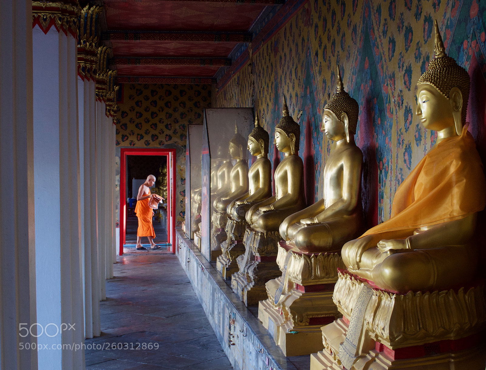 Nikon D5500 sample photo. Wat arun temple of photography