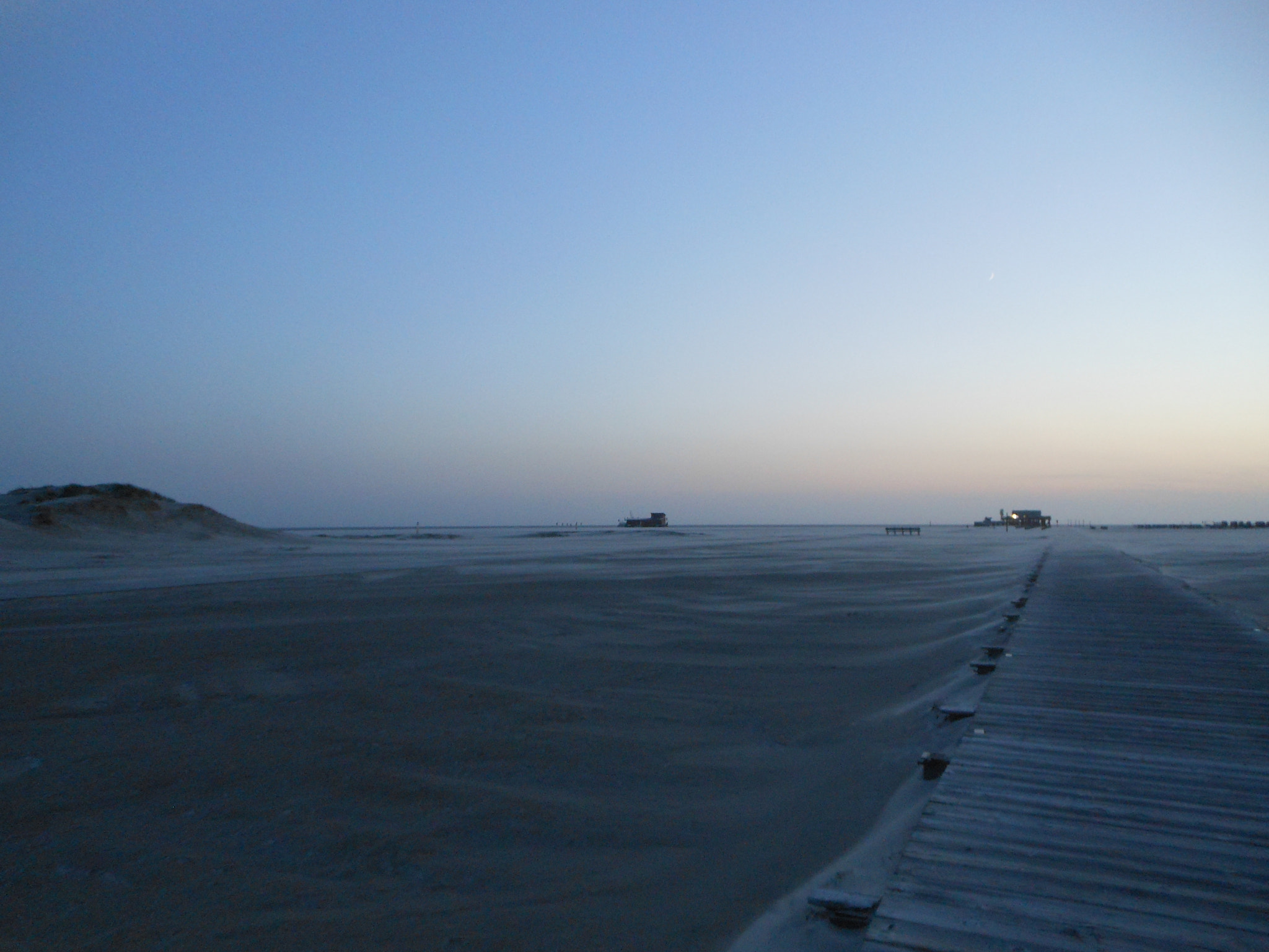 Nikon Coolpix S6200 sample photo. Evening way spo photography