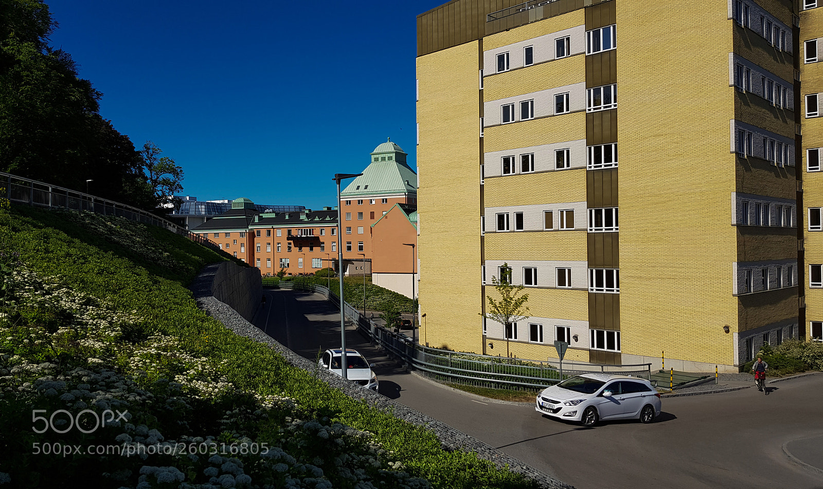 Samsung Galaxy S8 sample photo. Buildings near dag hammarskj photography