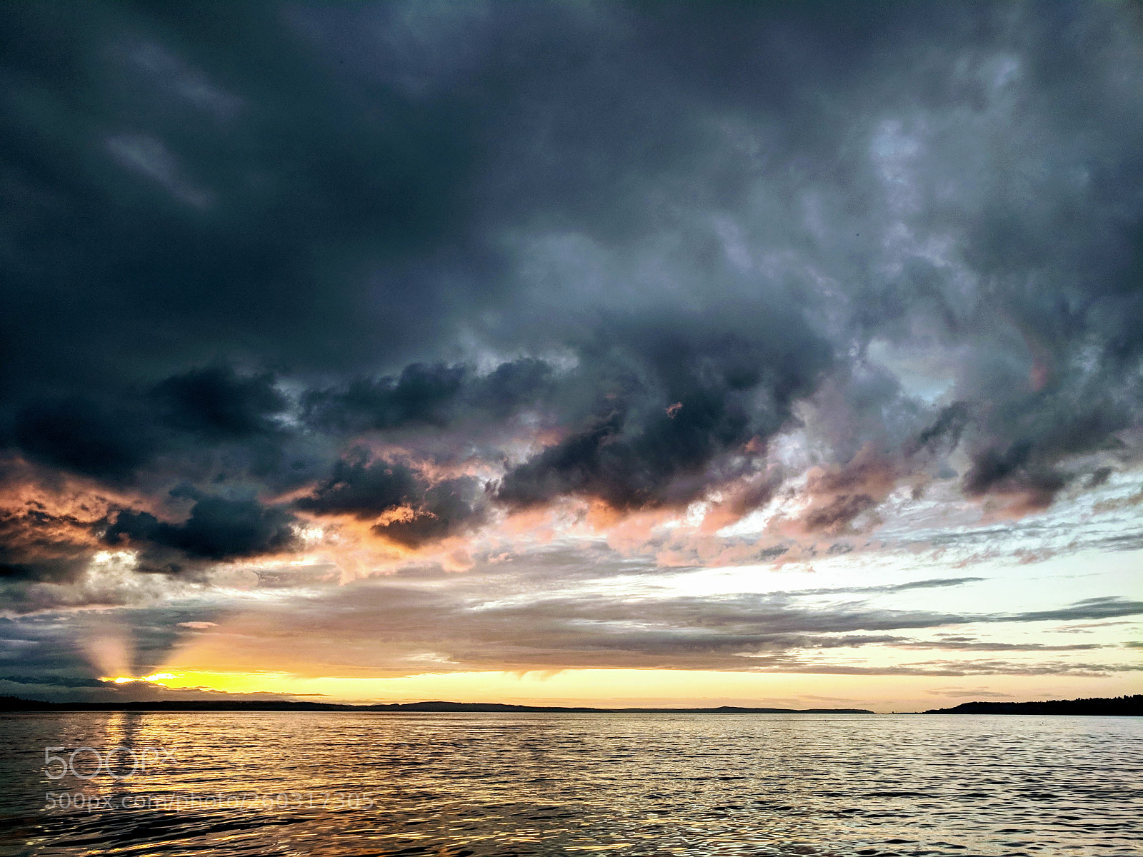 Google Pixel sample photo. Evening by the sea photography