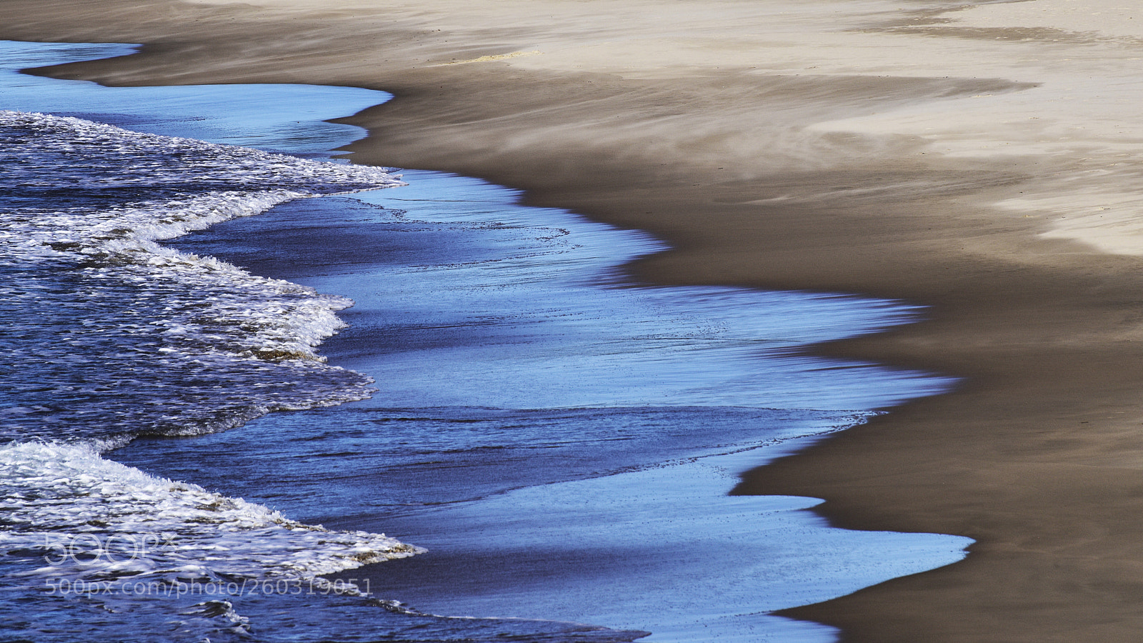 Nikon D810 sample photo. More curves......for days photography