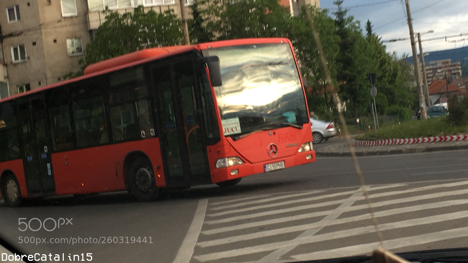 Apple iPhone SE sample photo. Mercedes citaro - cluj photography