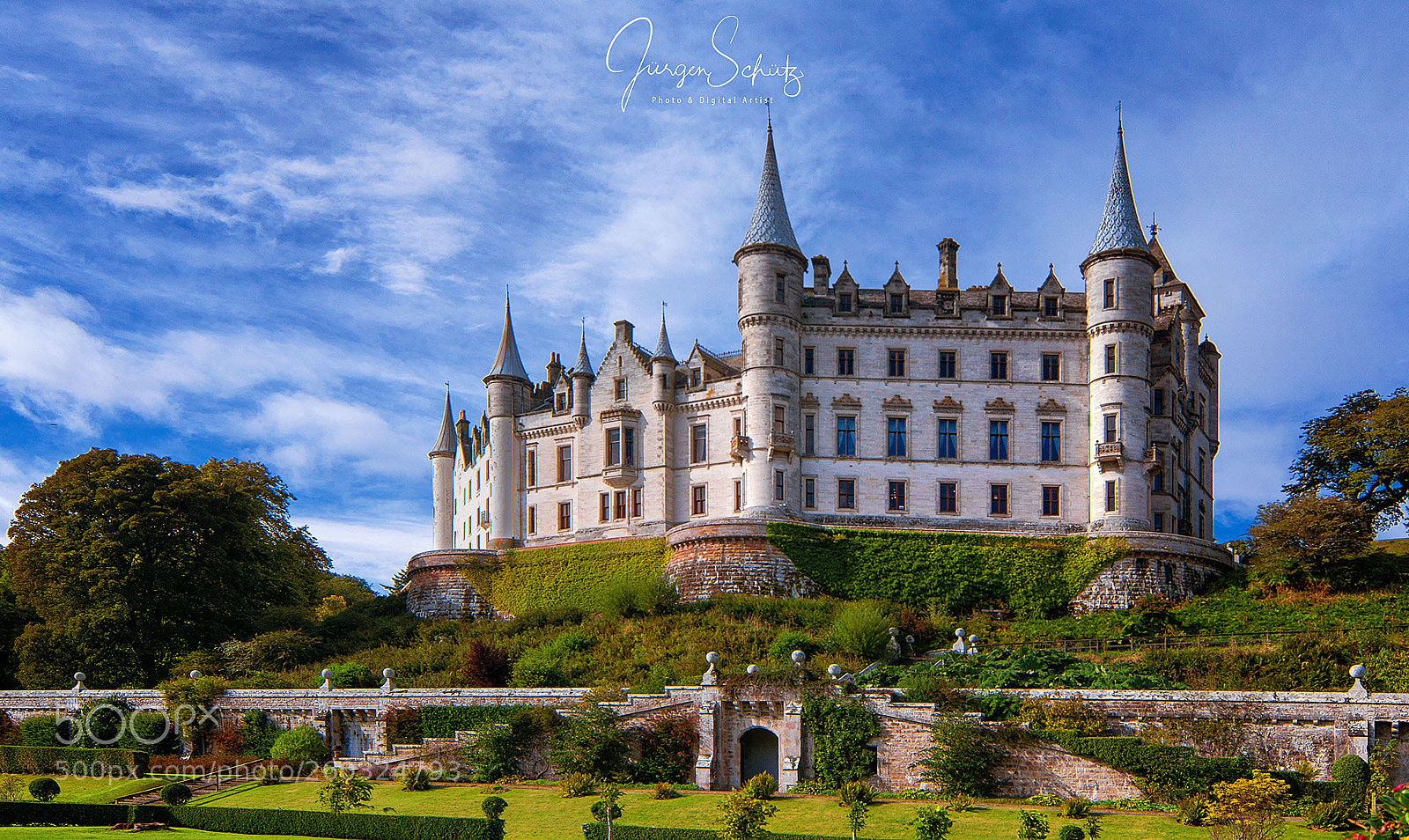 Sony ILCA-77M2 sample photo. Dunrobin castle scotland photography