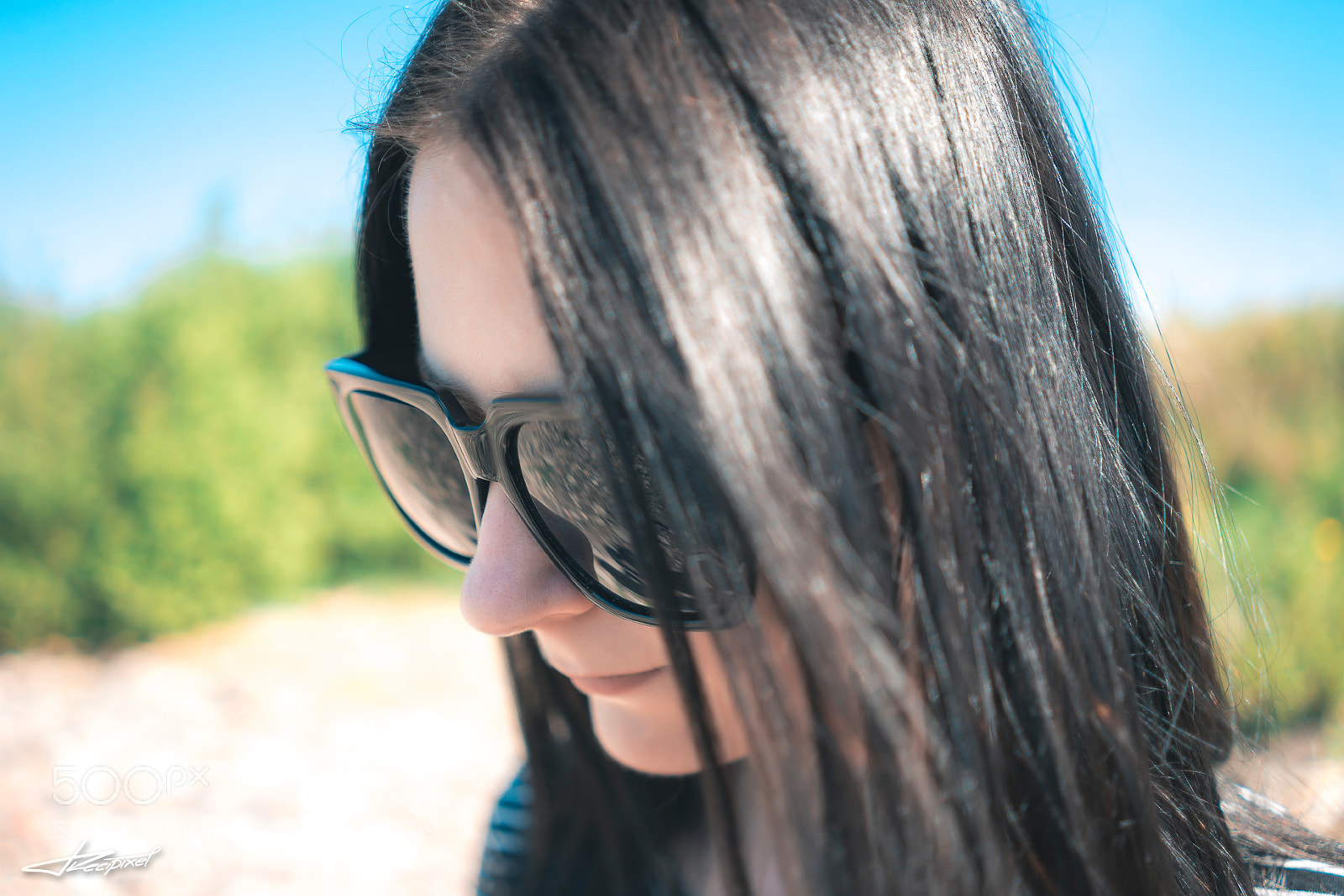 Sony a7 sample photo. Black and bright photography